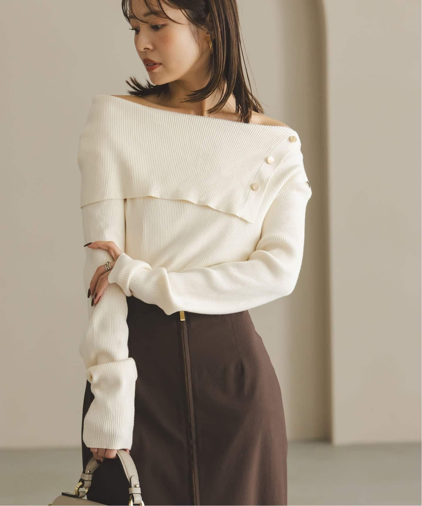 【今期商品】Noble ショルダーボタンタイトリブニット WEB＆一部店舗限定追加》ショルダーボタンタイトリブニット（ニット