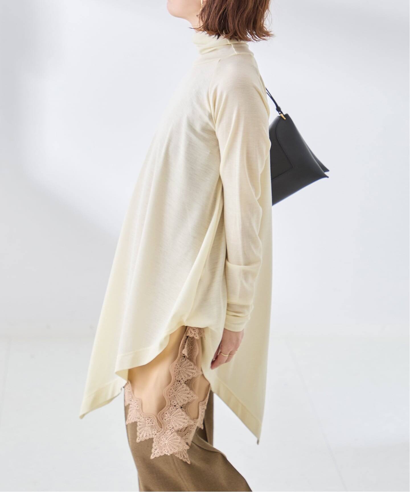 予約》Uhr/ウーア Wool Asymmetry Turtleneck Long Tee タートルネック