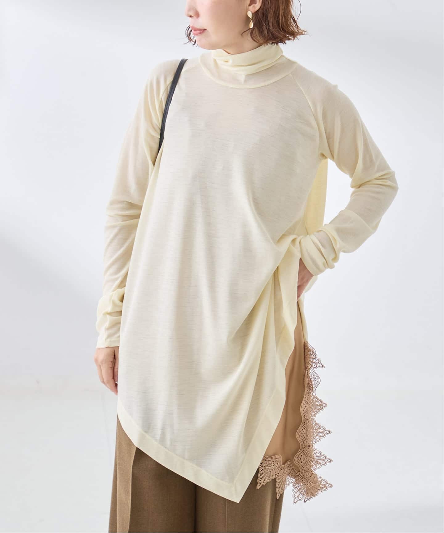 予約》Uhr/ウーア Wool Asymmetry Turtleneck Long Tee タートルネック