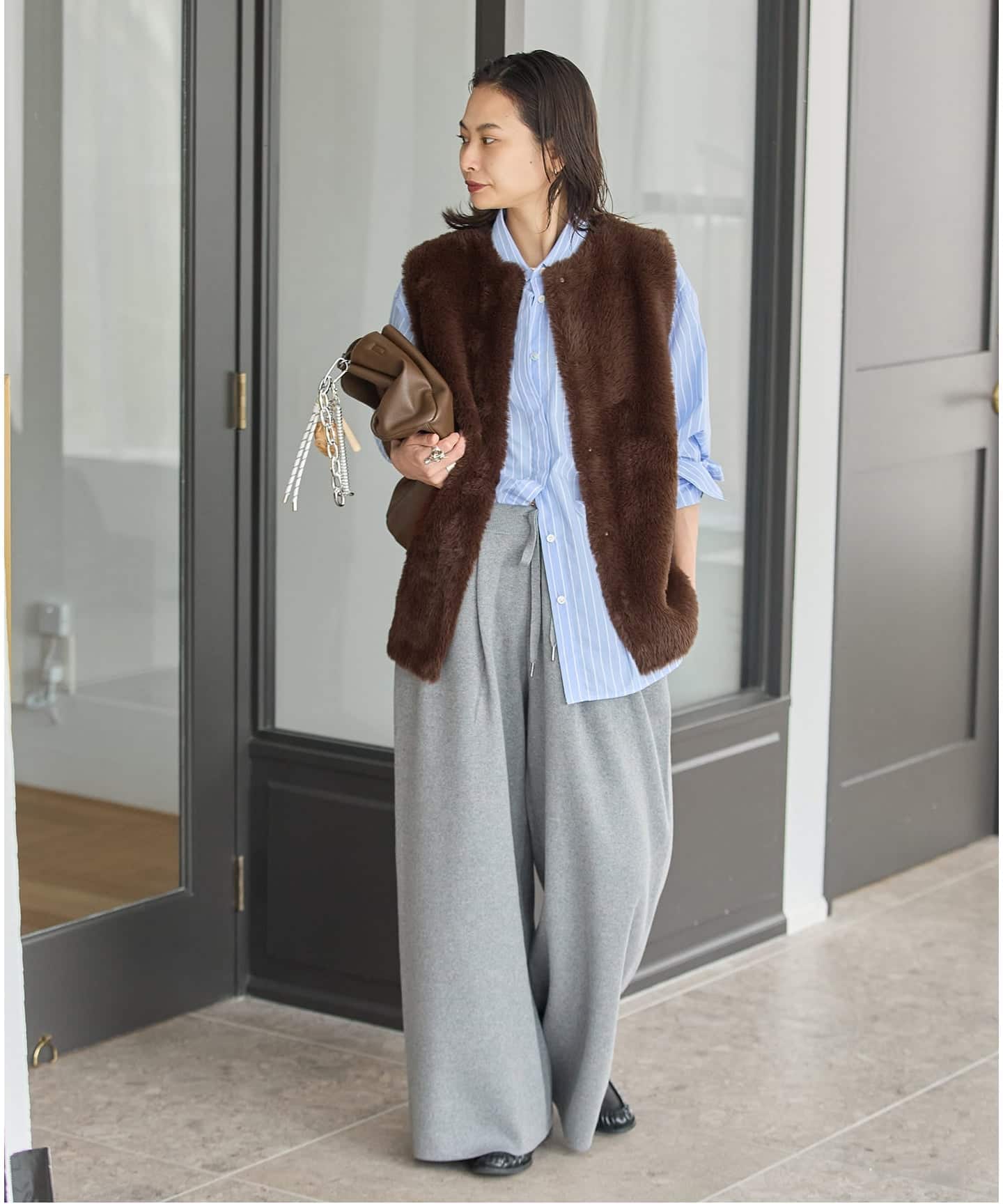 美品 25AW ジャーナルスタンダード ダブルフェイスフェザークルーネックベスト 追加予約》ダブルフェイスフェザークルーネックベスト（ベスト