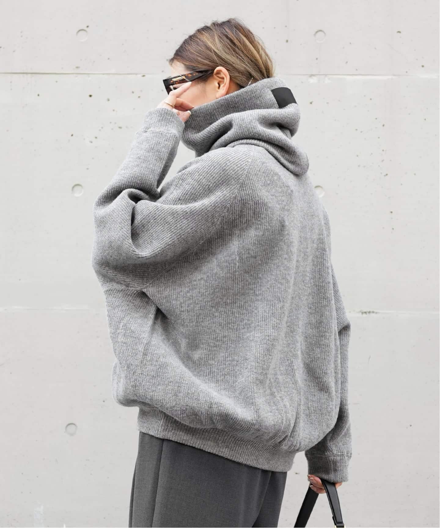 新品未使用⭐︎COG THE BIGSMOKE SWEAT グレー COGTHEBIGSMOKE/コグ ザ ビッグスモーク】ELLIS SWEAT KAI SNOOD