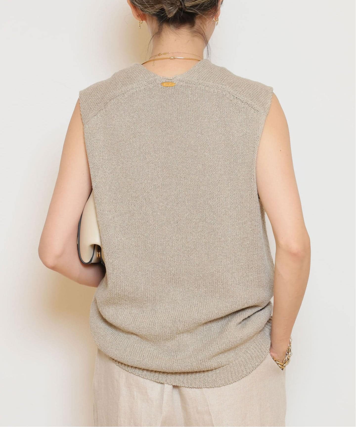 Deuxieme Classe (ドゥーズィエムクラス) *Lily Linen Vネック プルオーバー ベージュ Free Deuxieme Classe（ドゥーズィエムクラス）の「*Lily Linen Vネック