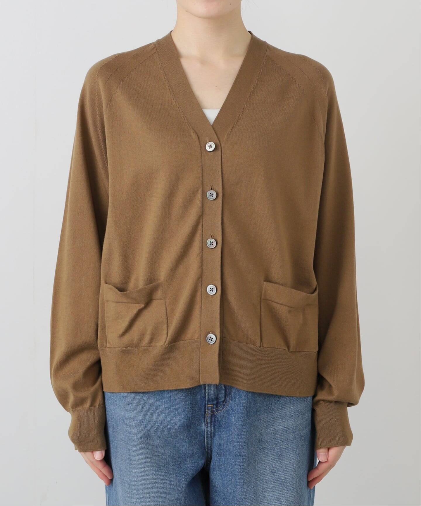 アパルトモン　BASIC KNIT CARDIGAN　綿100％　茶 BASIC V-NECK CARDIGAN（カーディガン）｜L'Appartement（アパルトモン