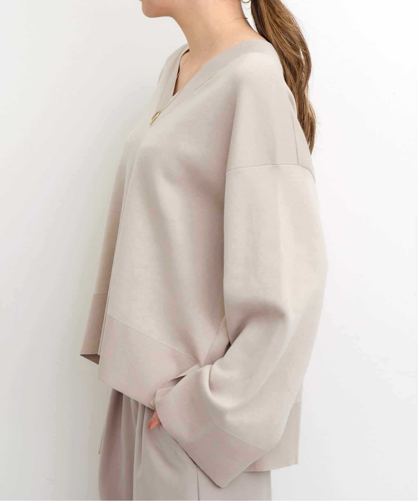 18G SMOOTH V-NECK KNIT（ニット／セーター）｜L'Appartement