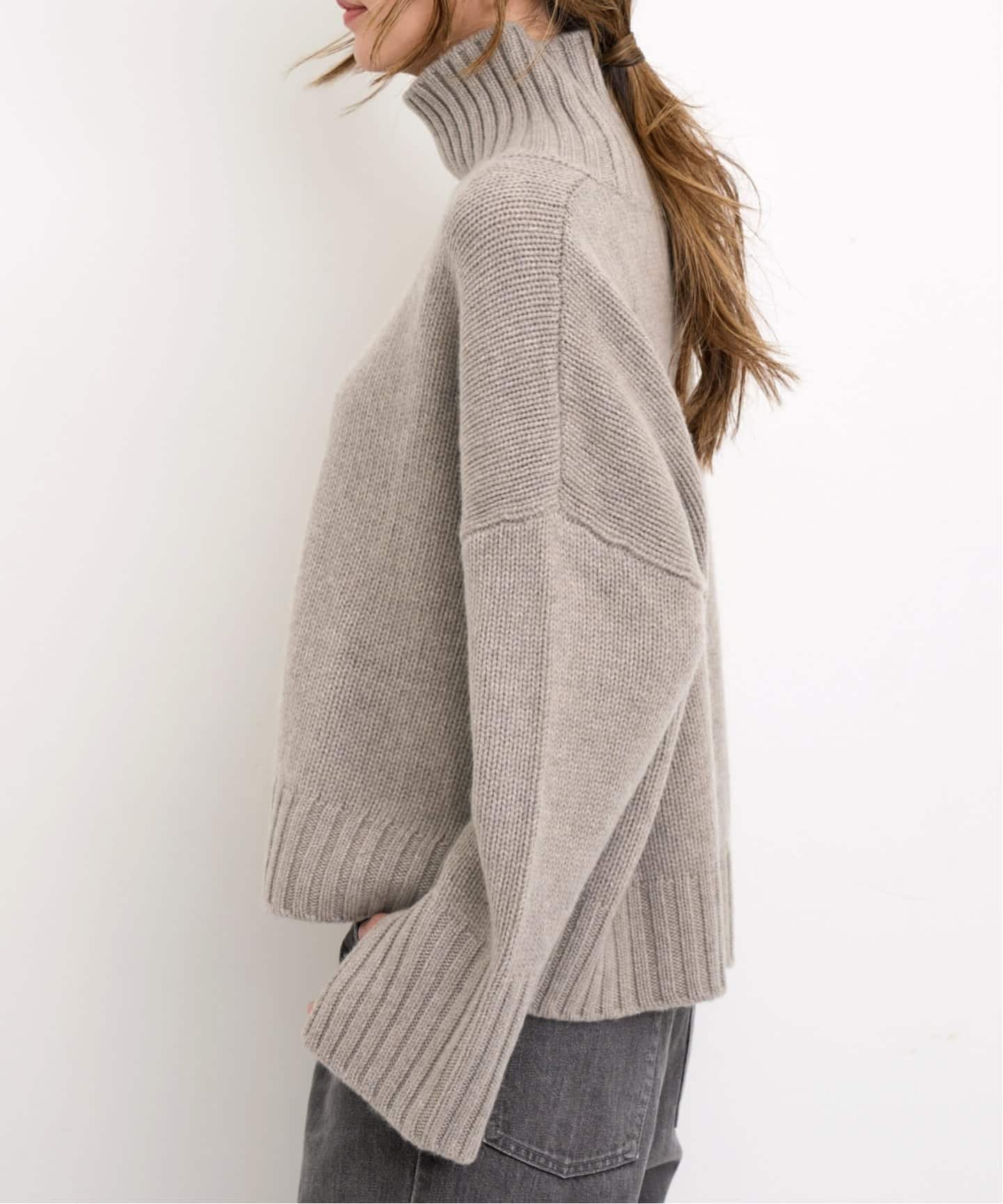 SOFT GOAT/ソフト ゴート】 Girlfriend Turtleneck Knit（ニット