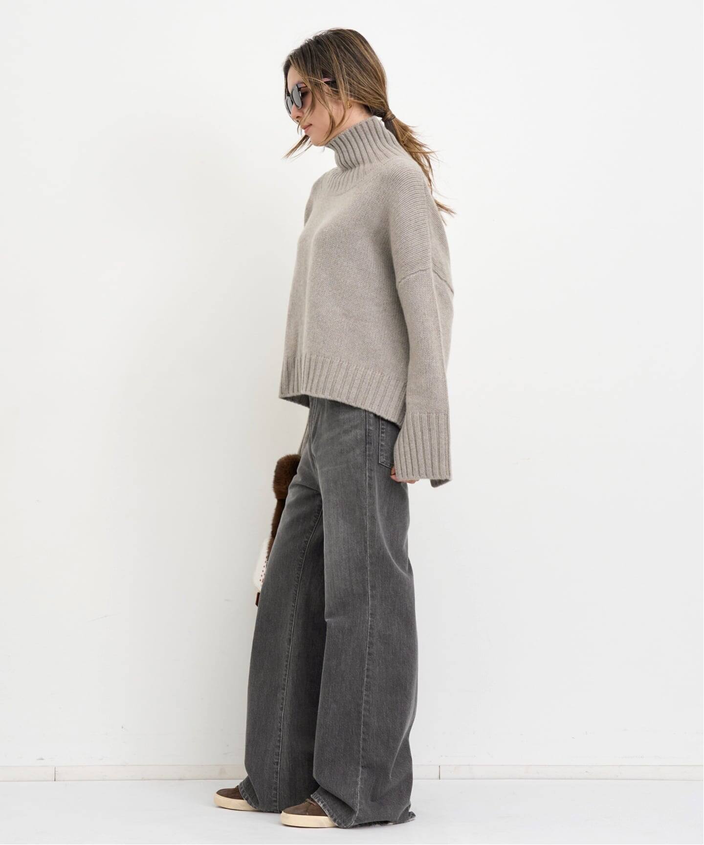 SOFT GOAT/ソフト ゴート】 Girlfriend Turtleneck Knit（ニット