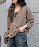 ライトディープVネックニット