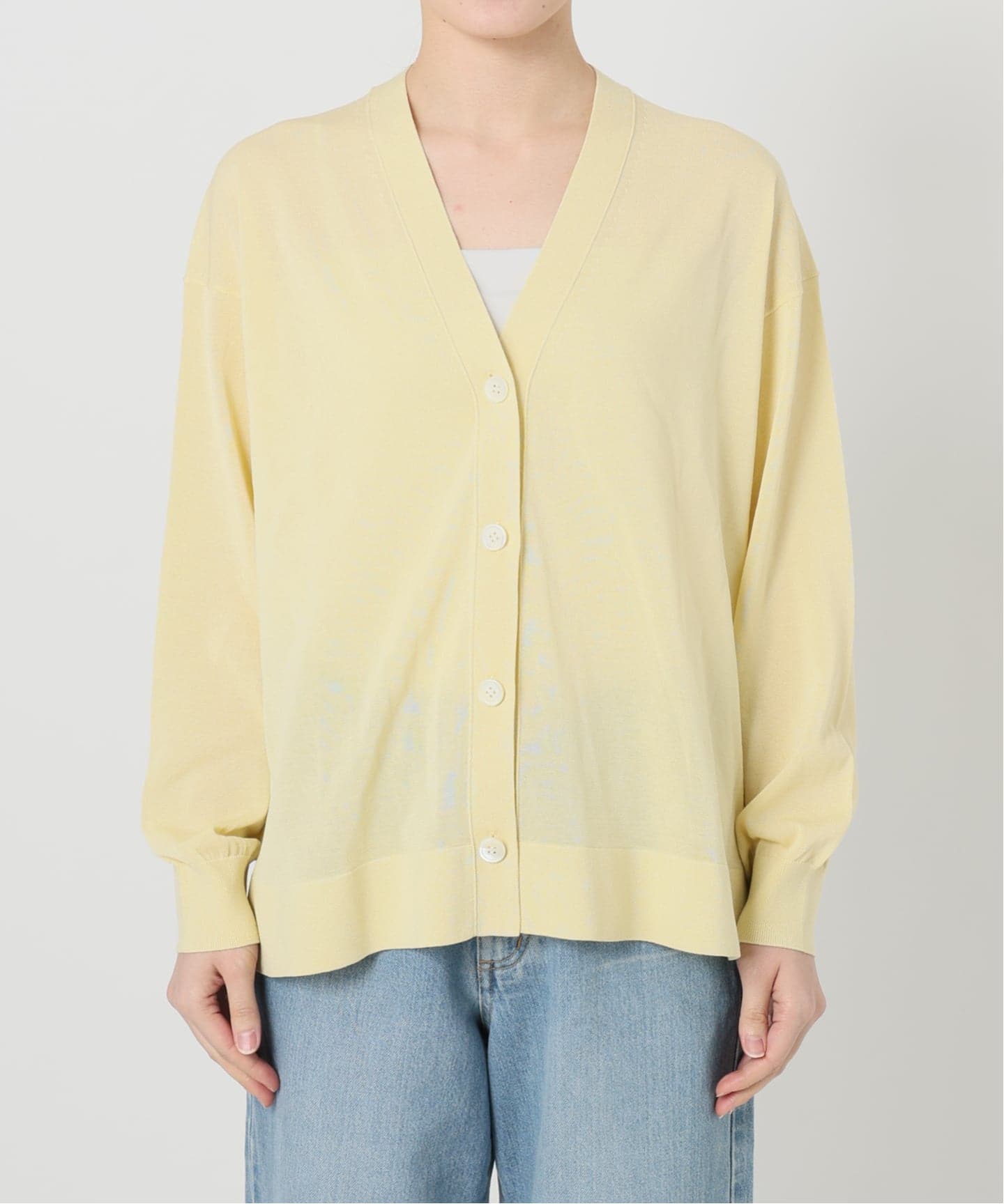 アパルトモン　ドゥーズィエムクラス　コットン　シルク　Ⅴネックカーディガン　黄色 BASIC V-NECK CARDIGAN（カーディガン）｜L'Appartement（アパルトモン