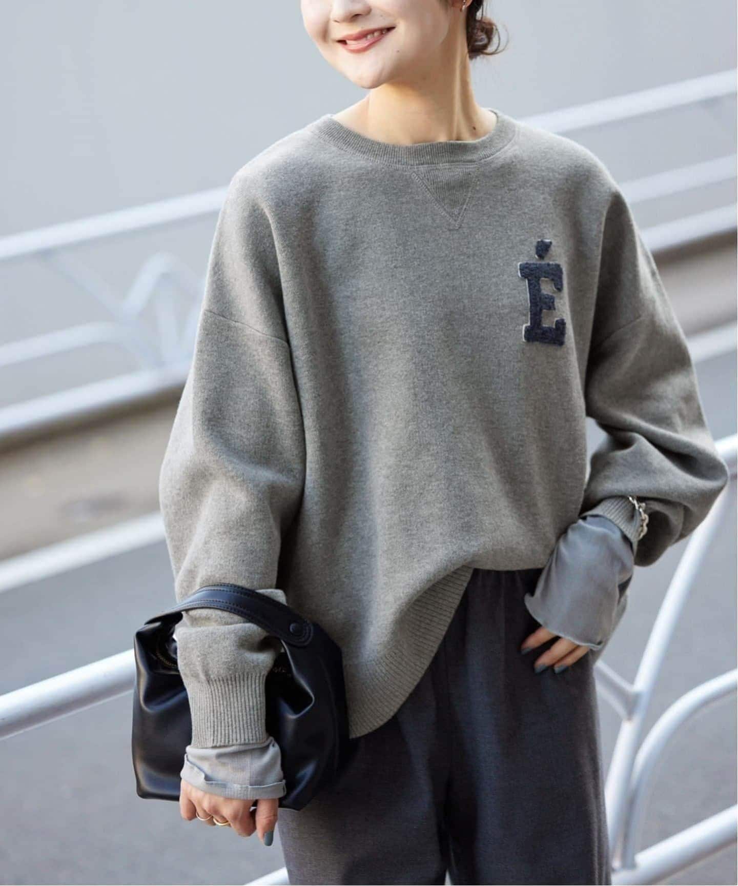SLOBE IENA サガラ刺繍スウェットライクニット グレー WEB限定カラーあり/シリーズあり/追加予約》サガラ刺繍スウェット