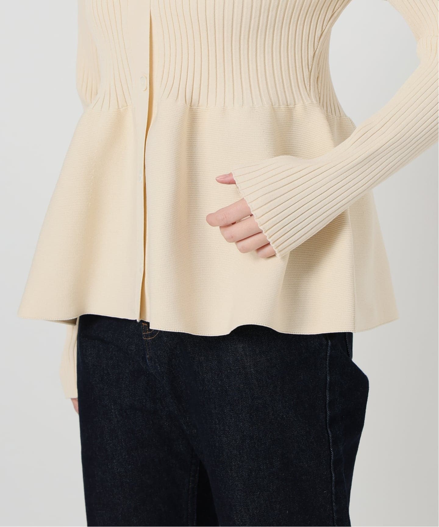 WEB限定/追加2予約》Vネックペプラムカーディガン（カーディガン