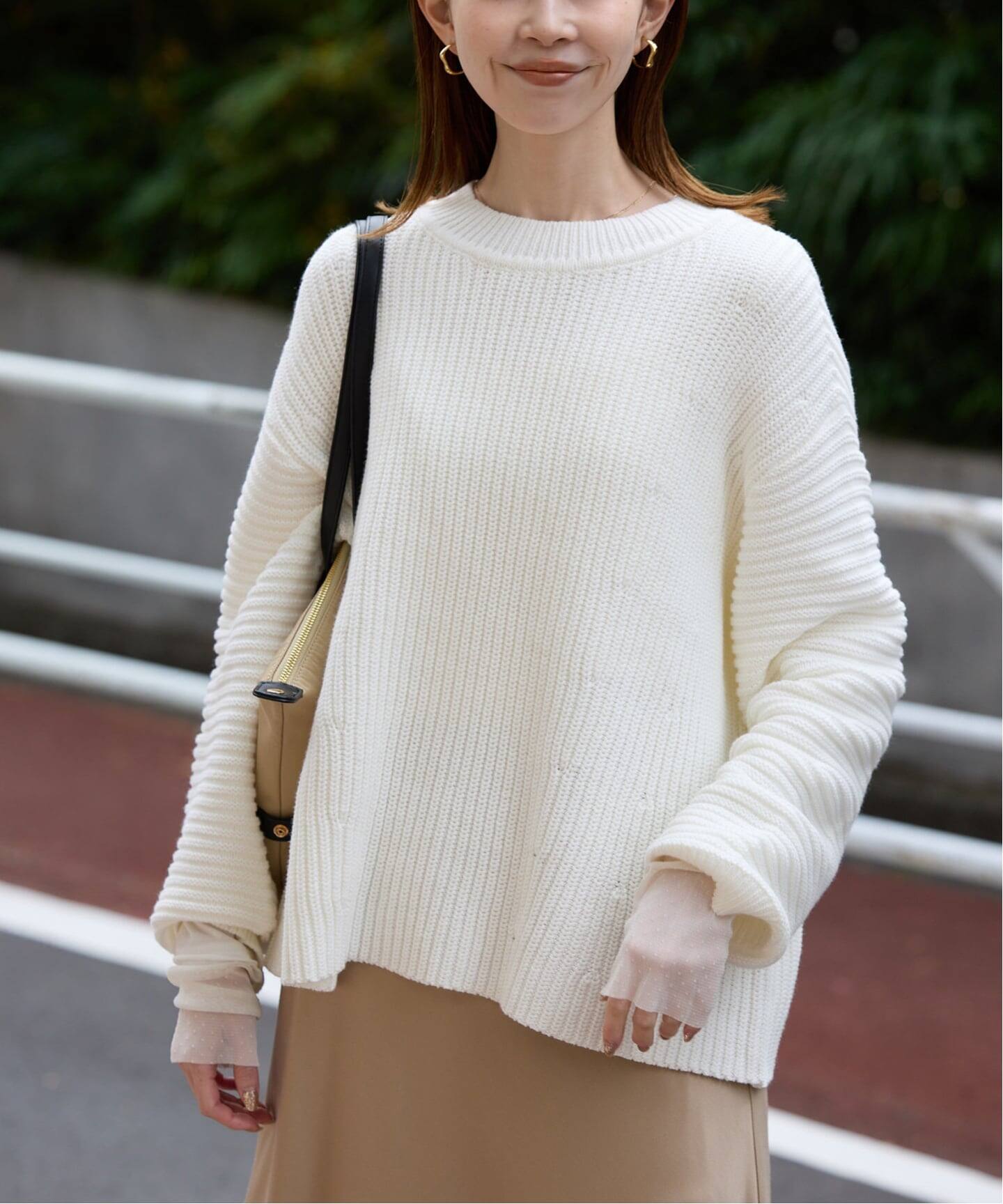 スローブイエナ　バルキーコットンプルオーバー　ホワイト SLOBE IENA｜《WEB限定/追加》バルキーコットンプルオーバー | Rakuten
