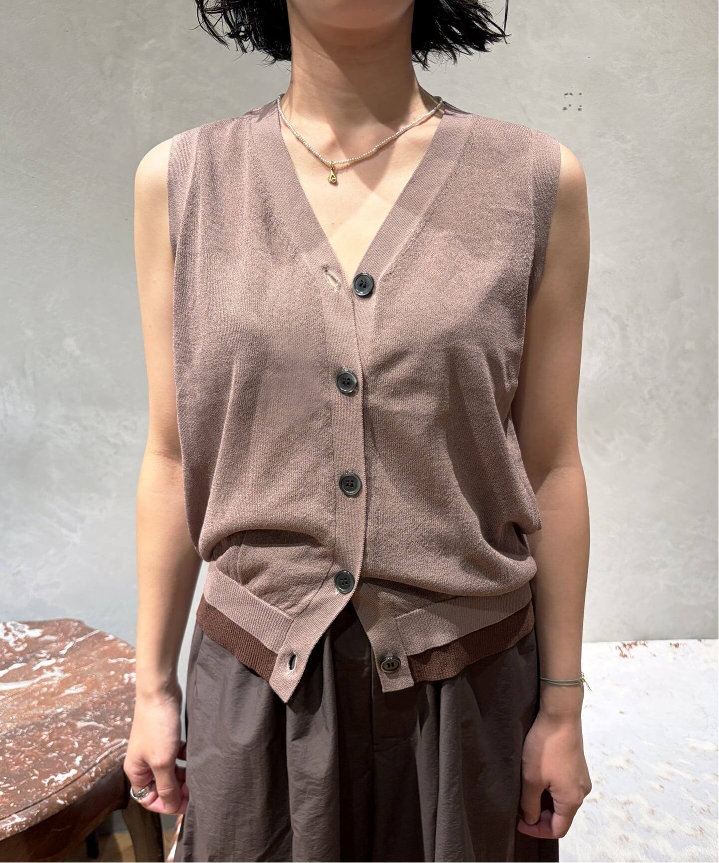 予約》《手洗い可》IENA LA BOUCLE シアーニットバイカラーベスト