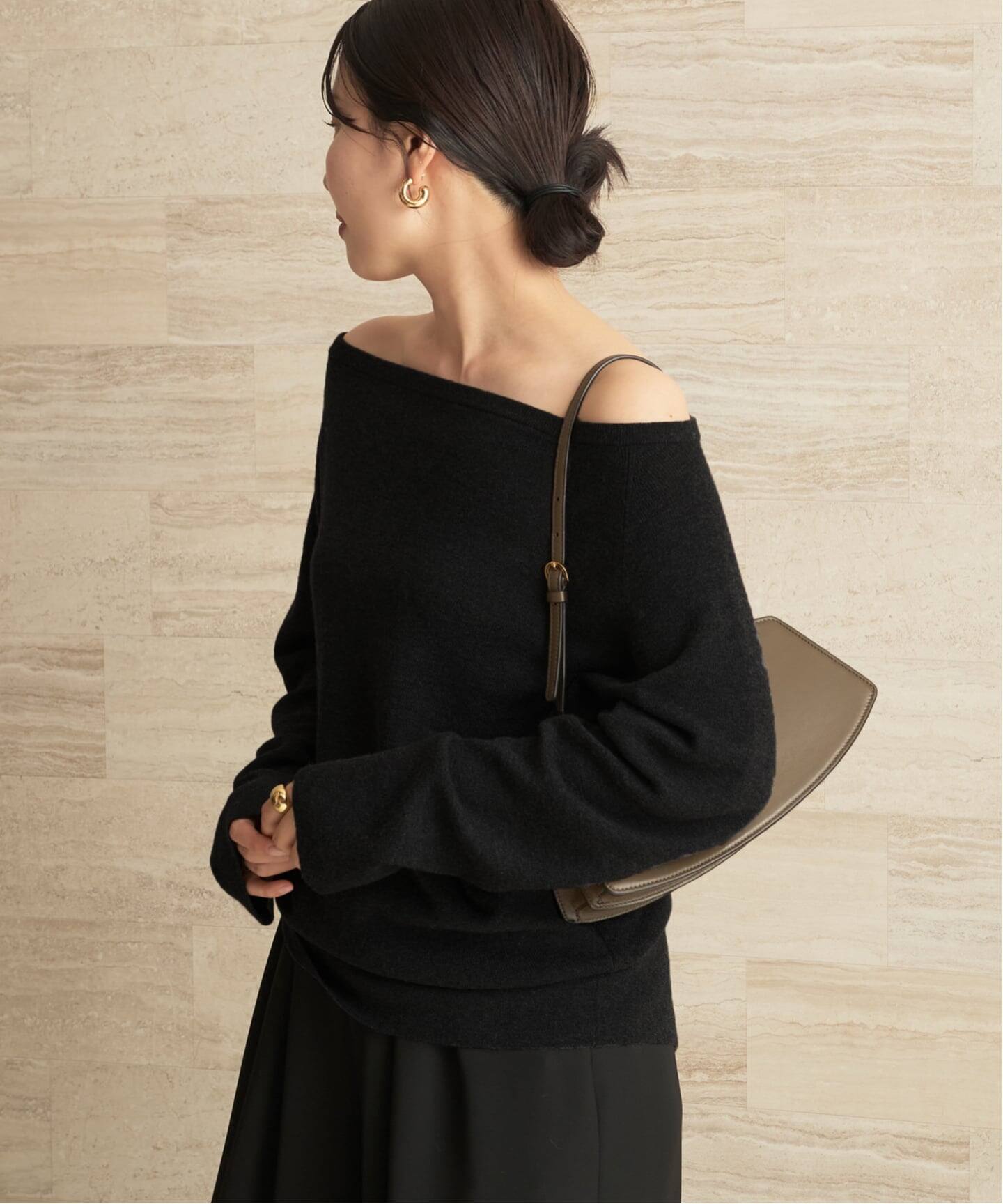 Plage プラージュ◆新品タグ付き off shoulder slit ニット 追加予約》Off shoulder slit ニット 3のコーディネートスナップ（risa