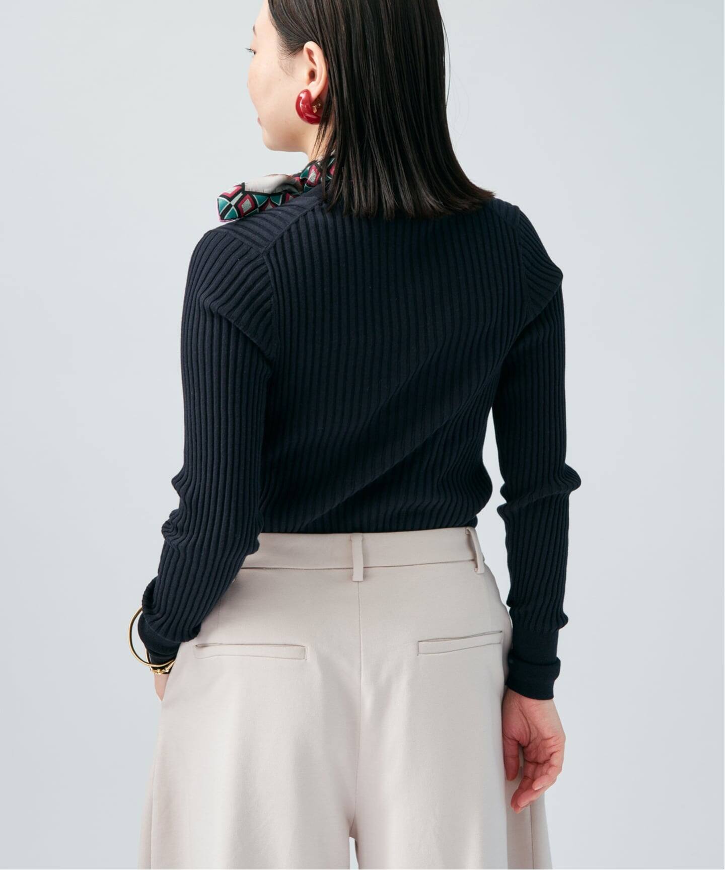 予約》イタリア糸 RIB Vネックプルオーバー（ニット／セーター