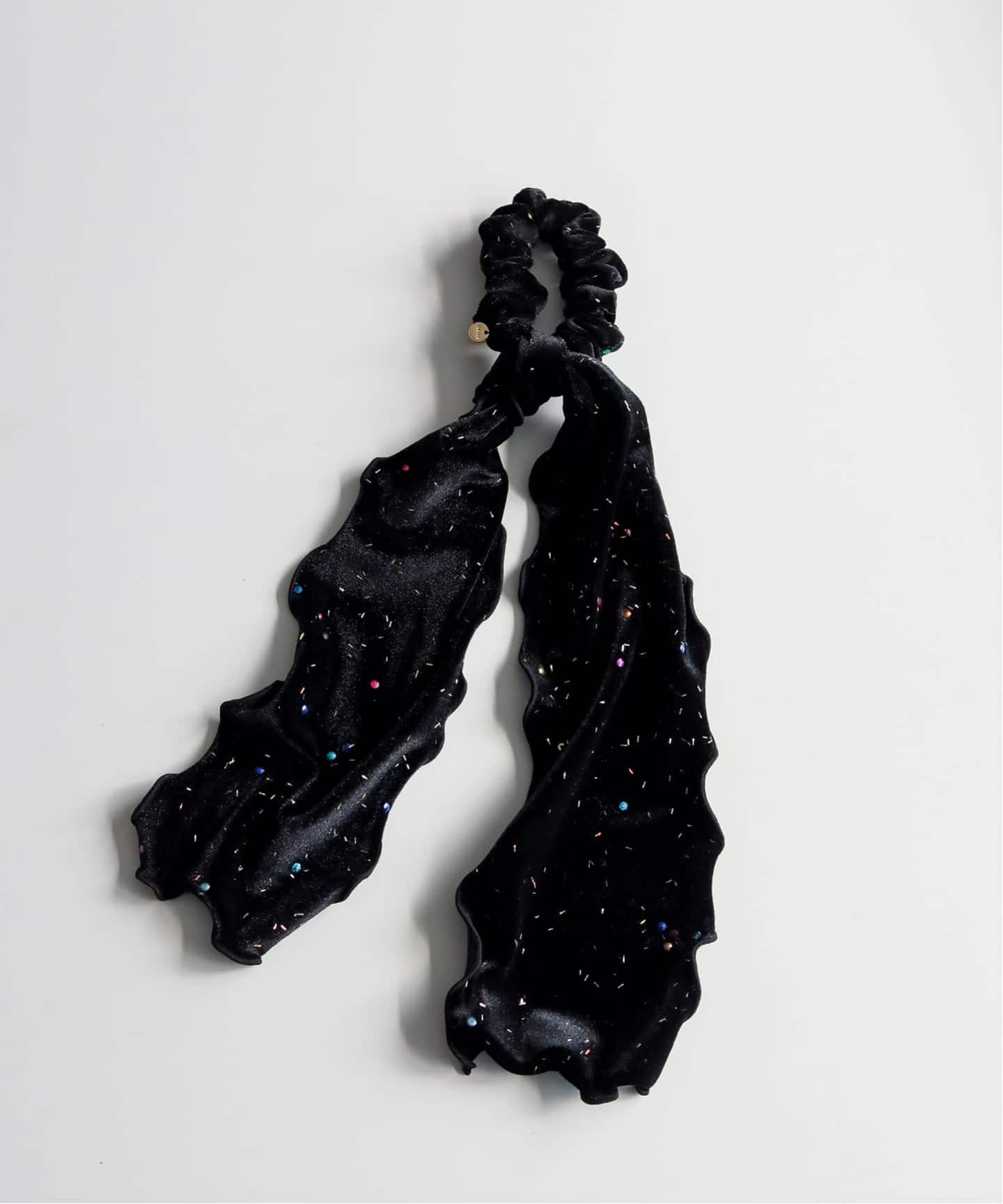 heyep / ヘイップ Beaded Flower Scrunchie（ヘアアクセサリー）｜UBY