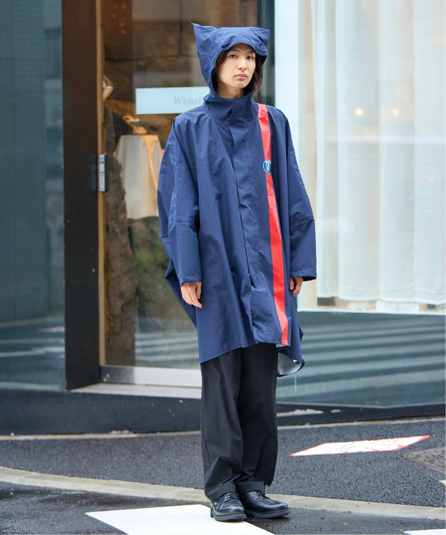 PSG x ATOM RAIN PONCHO（ポンチョ・マント）｜Paris Saint-Germain
