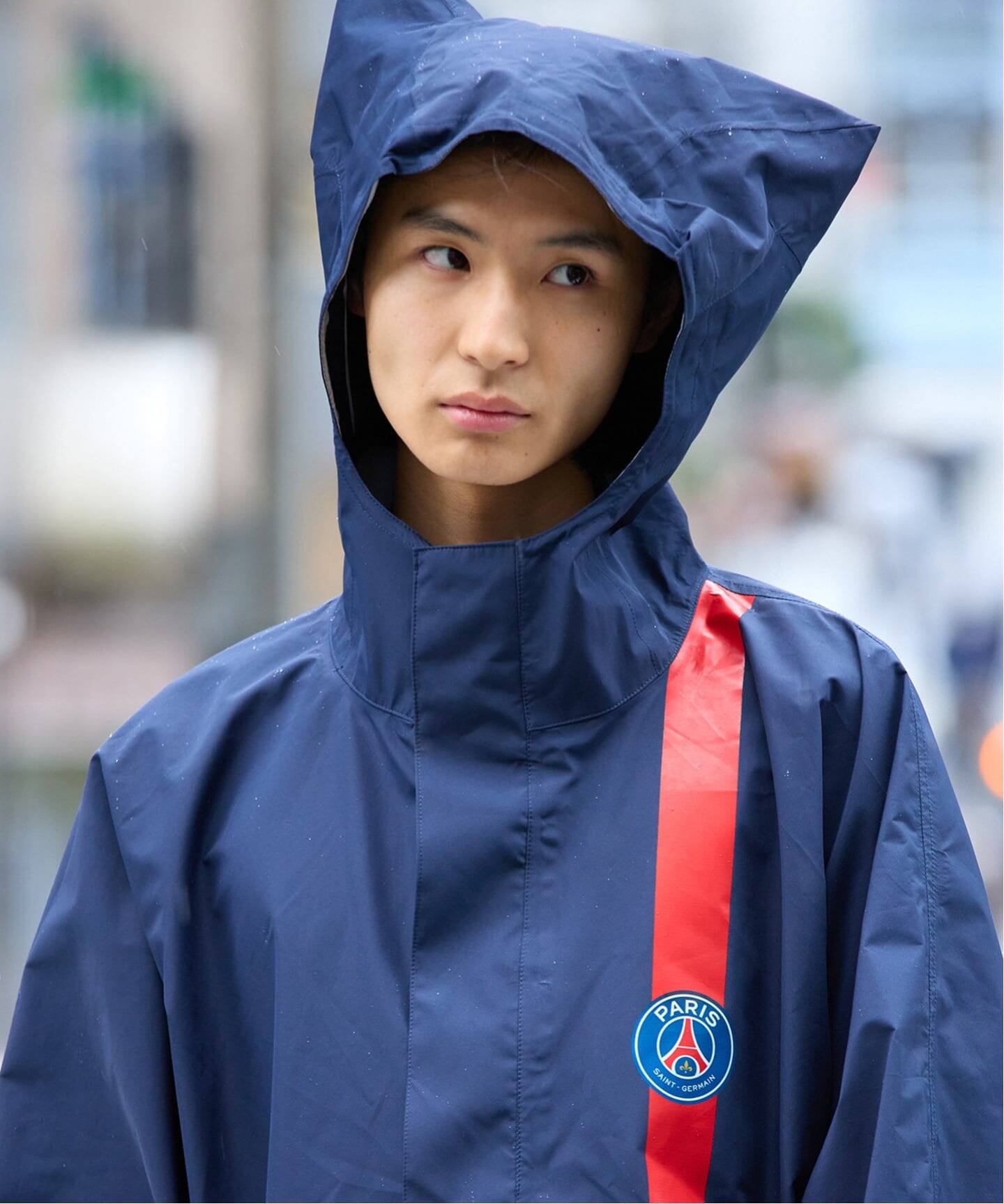 ATOMIC ポンチョ PSG x ATOM RAIN PONCHO（ポンチョ・マント）｜Paris Saint-Germain