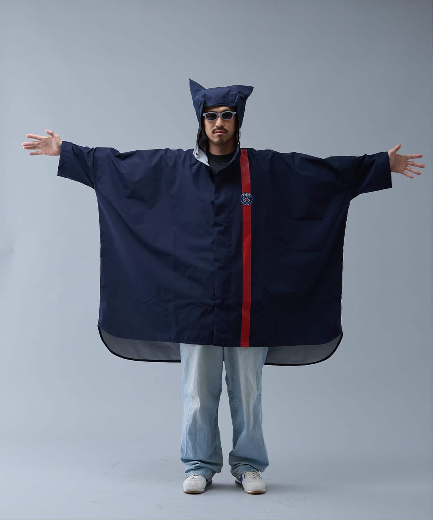 ATOMIC ポンチョ PSG x ATOM RAIN PONCHO（ポンチョ・マント）｜Paris Saint-Germain