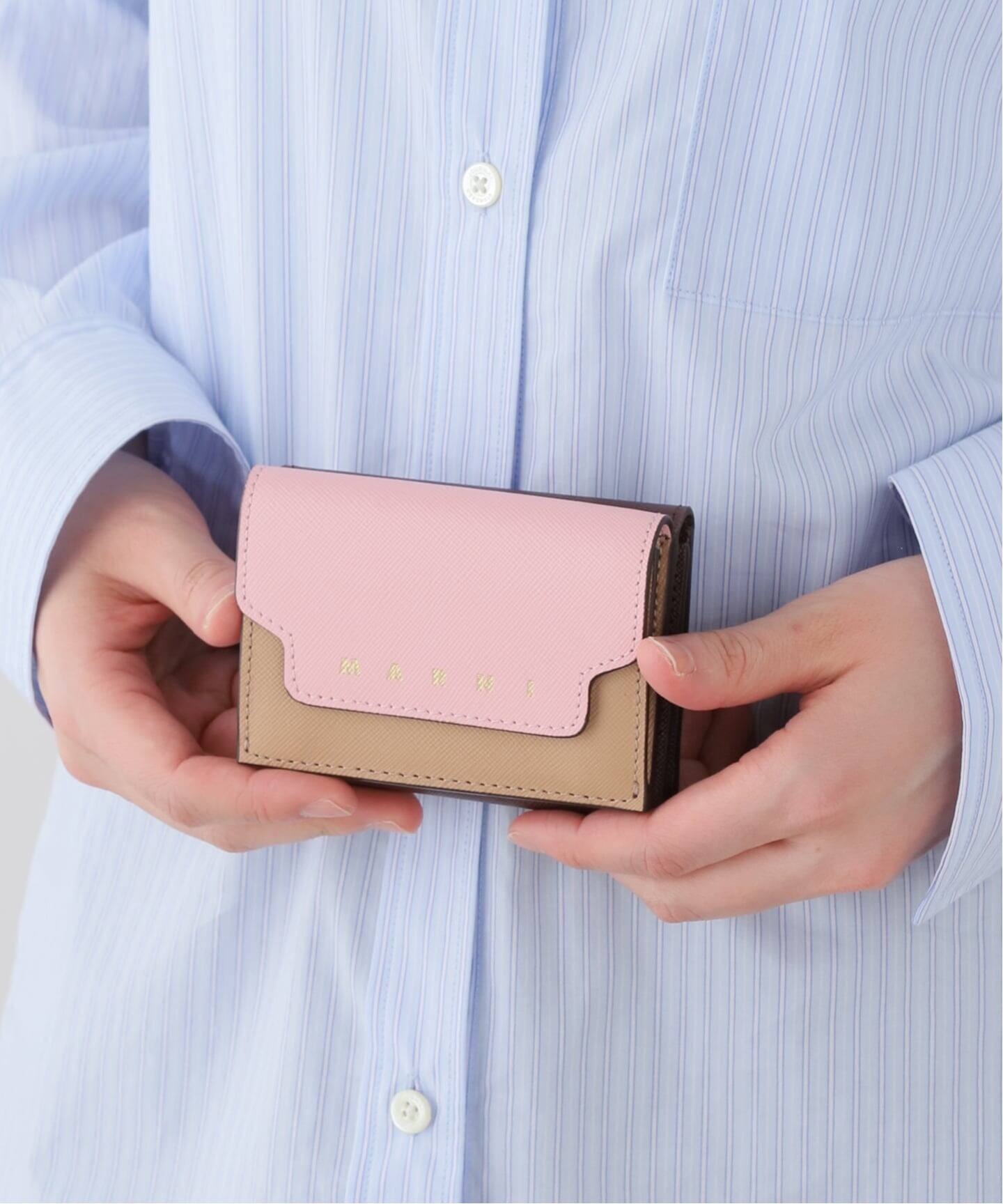 H*a様 MARNI エコファージレ新品未使用品タグ付き MARNI/マルニ】 TRIFOLD BIG LOGO（財布・コインケース）｜JOURNAL