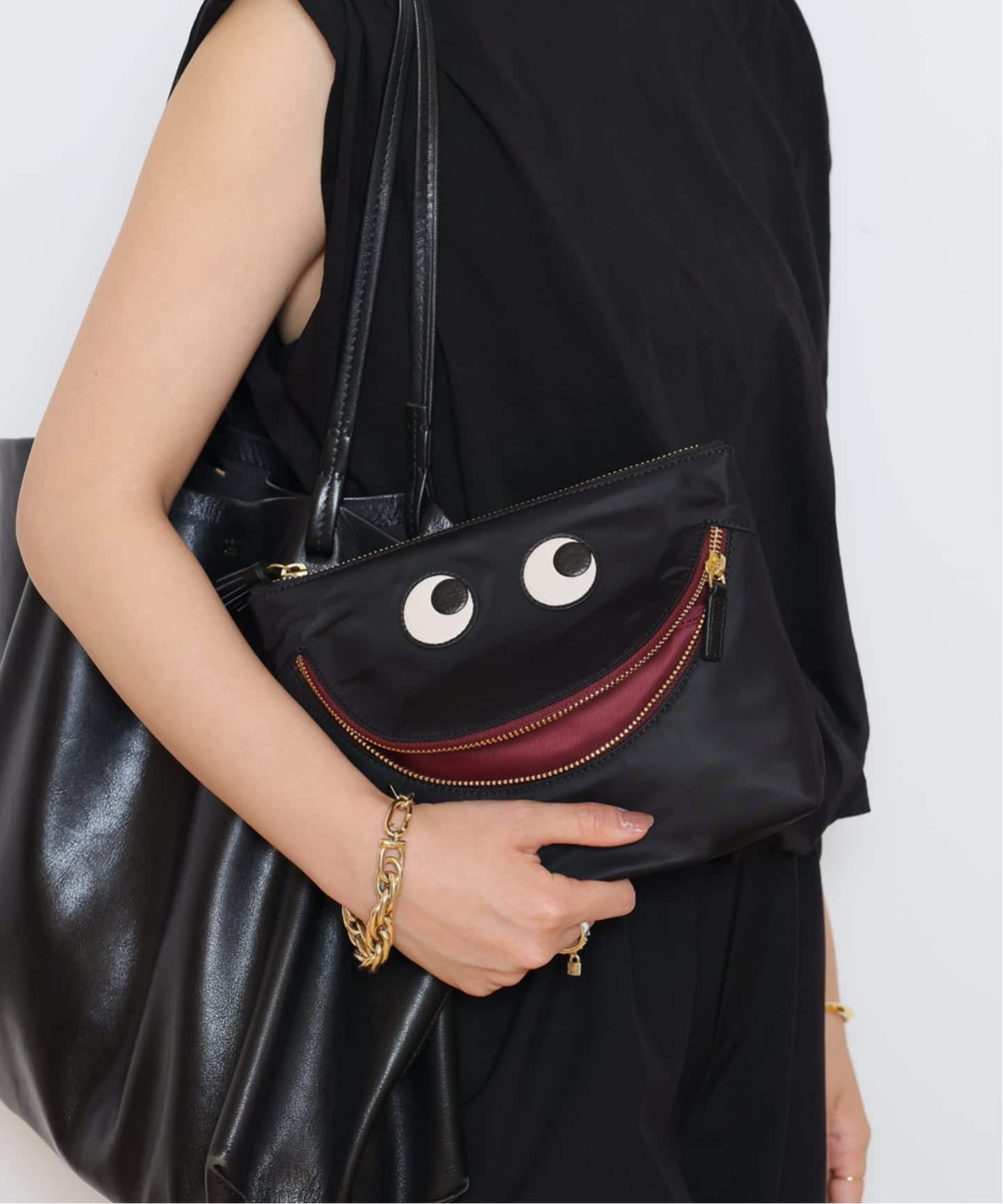 アニヤハインドマーチ ポーチ サーカス ANYA HINDMARCH/アニヤ ハインドマーチ】EYES HAPPY ポーチ（ポーチ