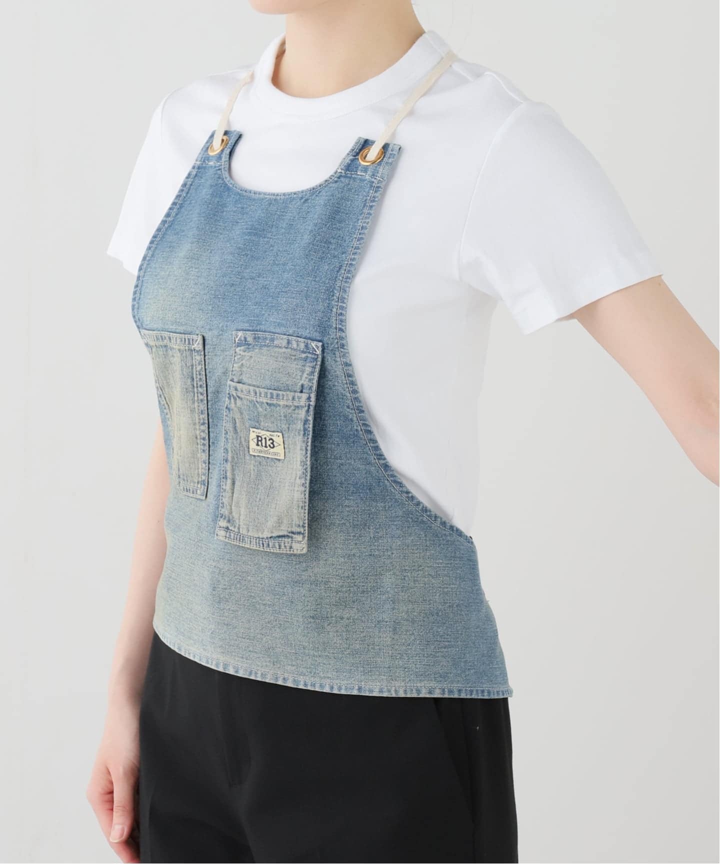 amitie アミティエ エプロン R13/アールサーティーン】CROPPED DENIM エプロン（その他ファッション