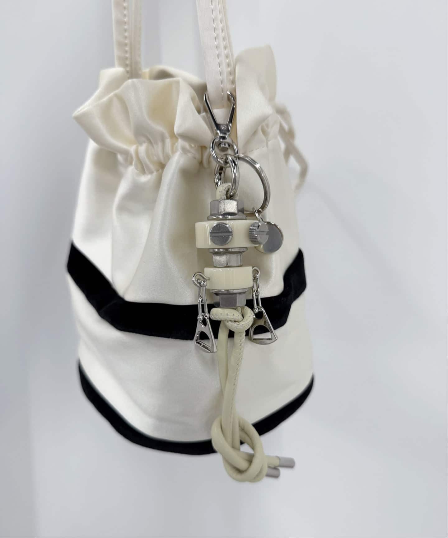 ITTI/イッチ】CRISTY ROBOT KNOT CHARM（その他ファッション小物