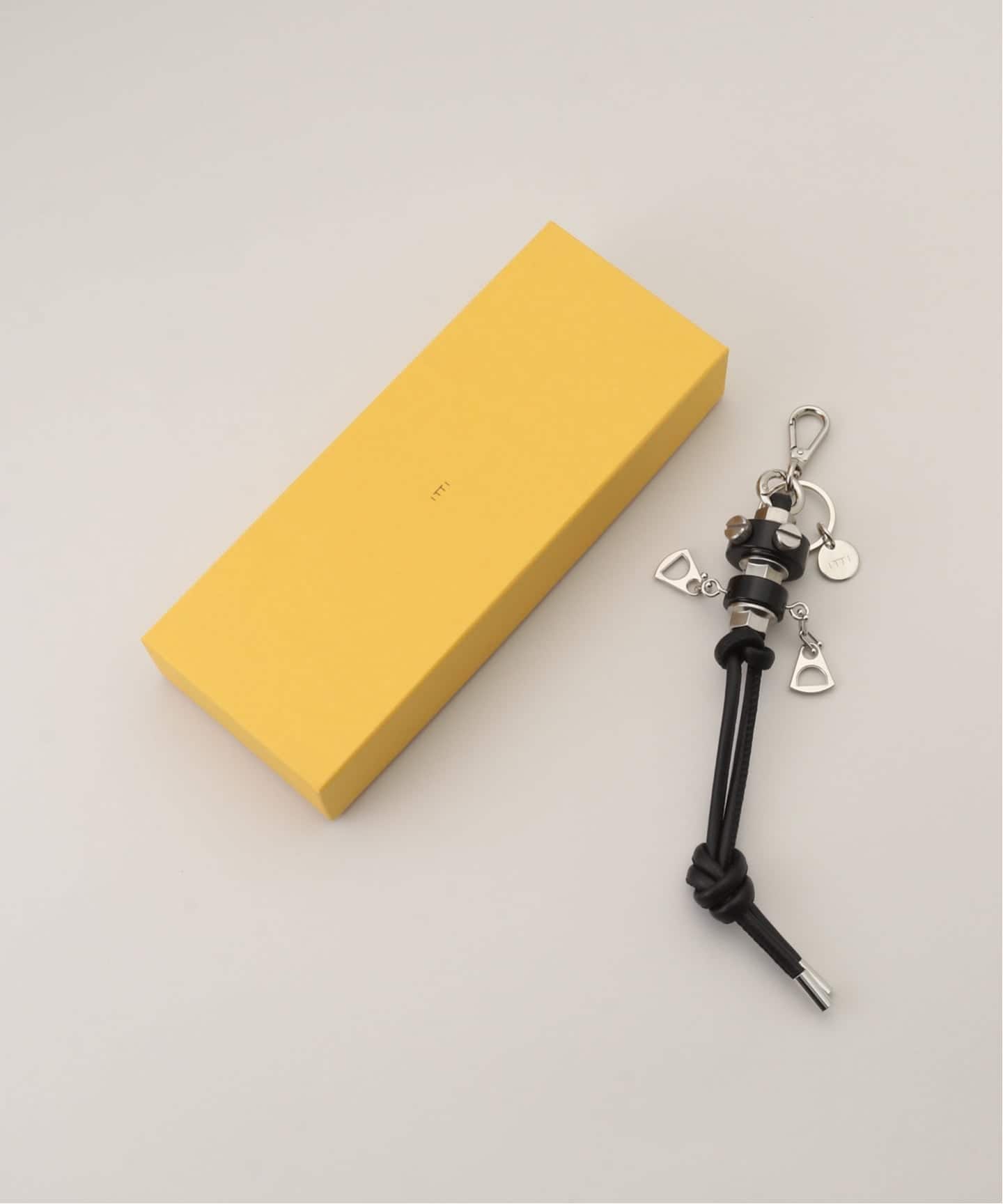 ITTI/イッチ】CRISTY ROBOT KNOT CHARM（その他ファッション小物