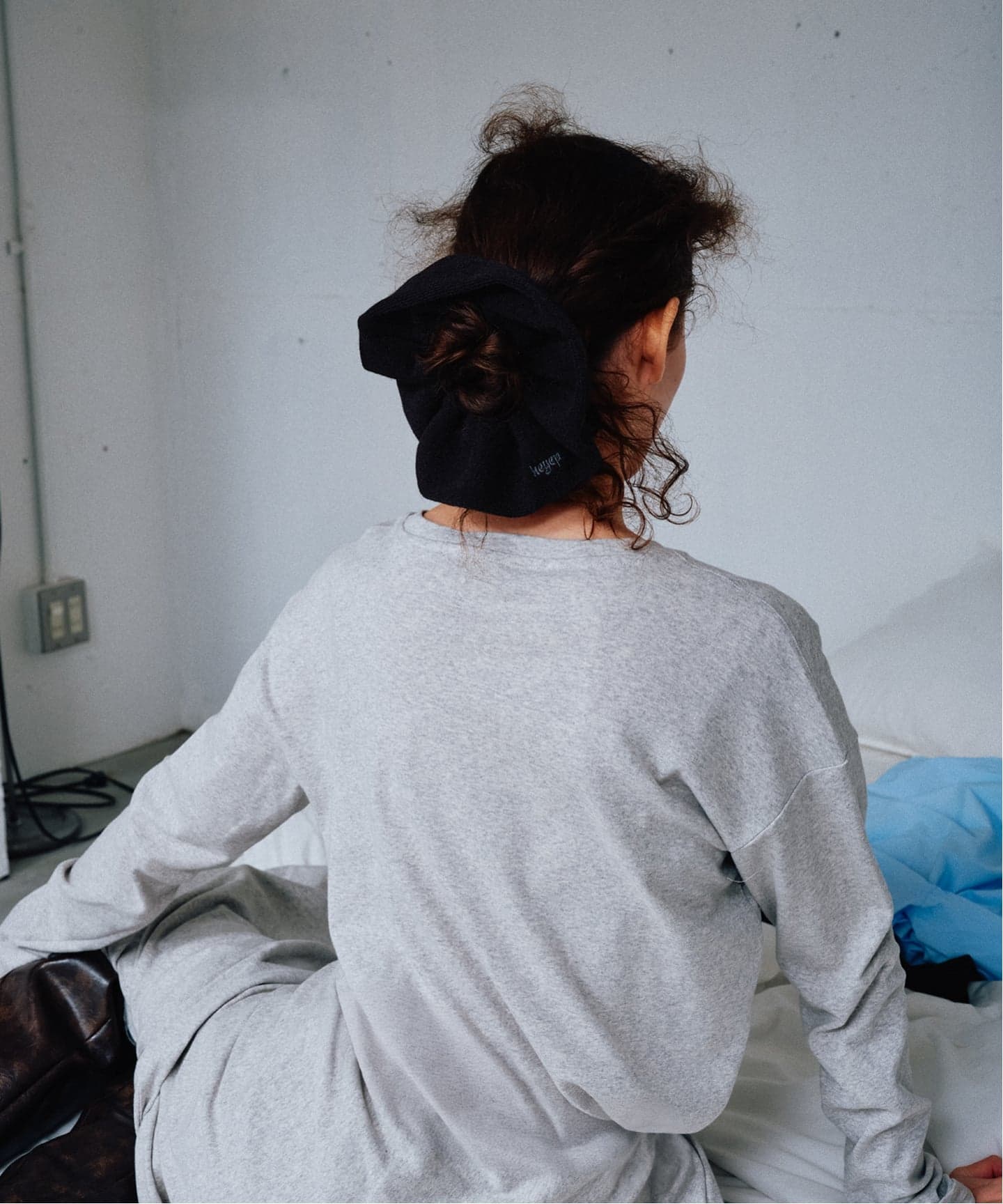 HEYEP Knit Logo Scrunchie hp10925（ヘアアクセサリー）｜BOICE FROM