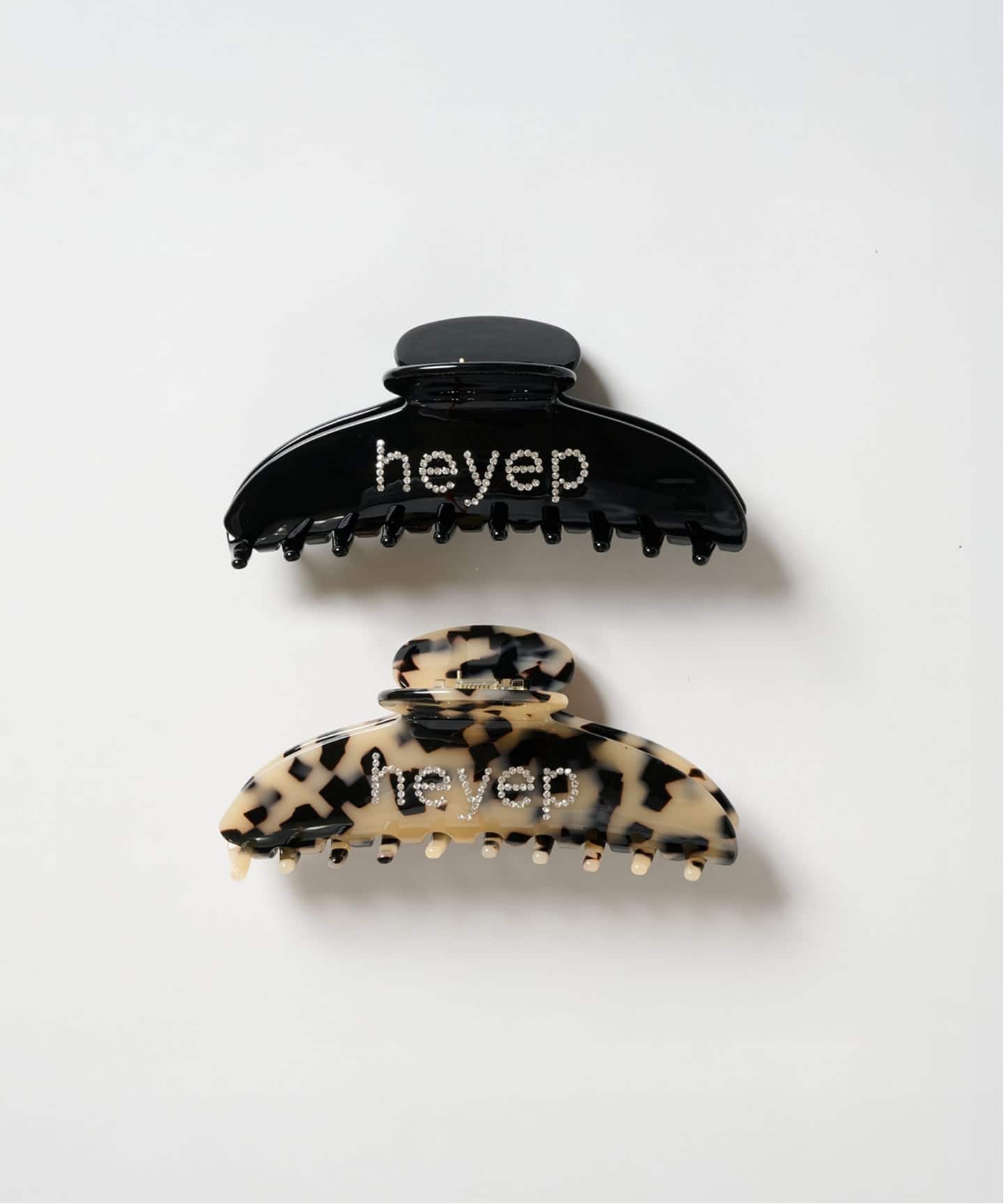 新品　heyep Fine RhinestoneLogo Hair Clip heyep Fine RhinestoneLogo Hair Clip（ヘアアクセサリー）｜BOICE