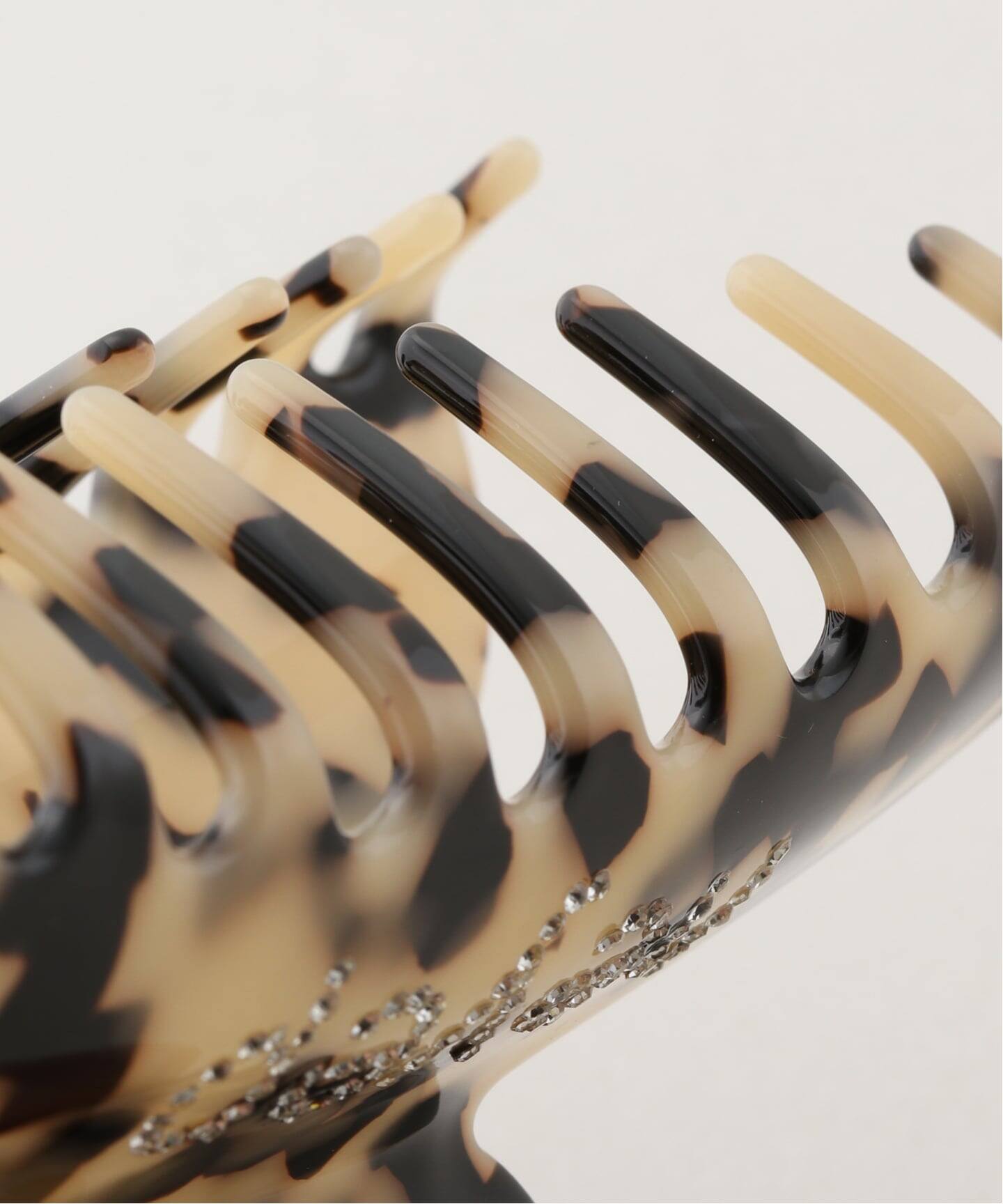heyep Fine RhinestoneLogo Hair Clip（ヘアアクセサリー）｜BOICE