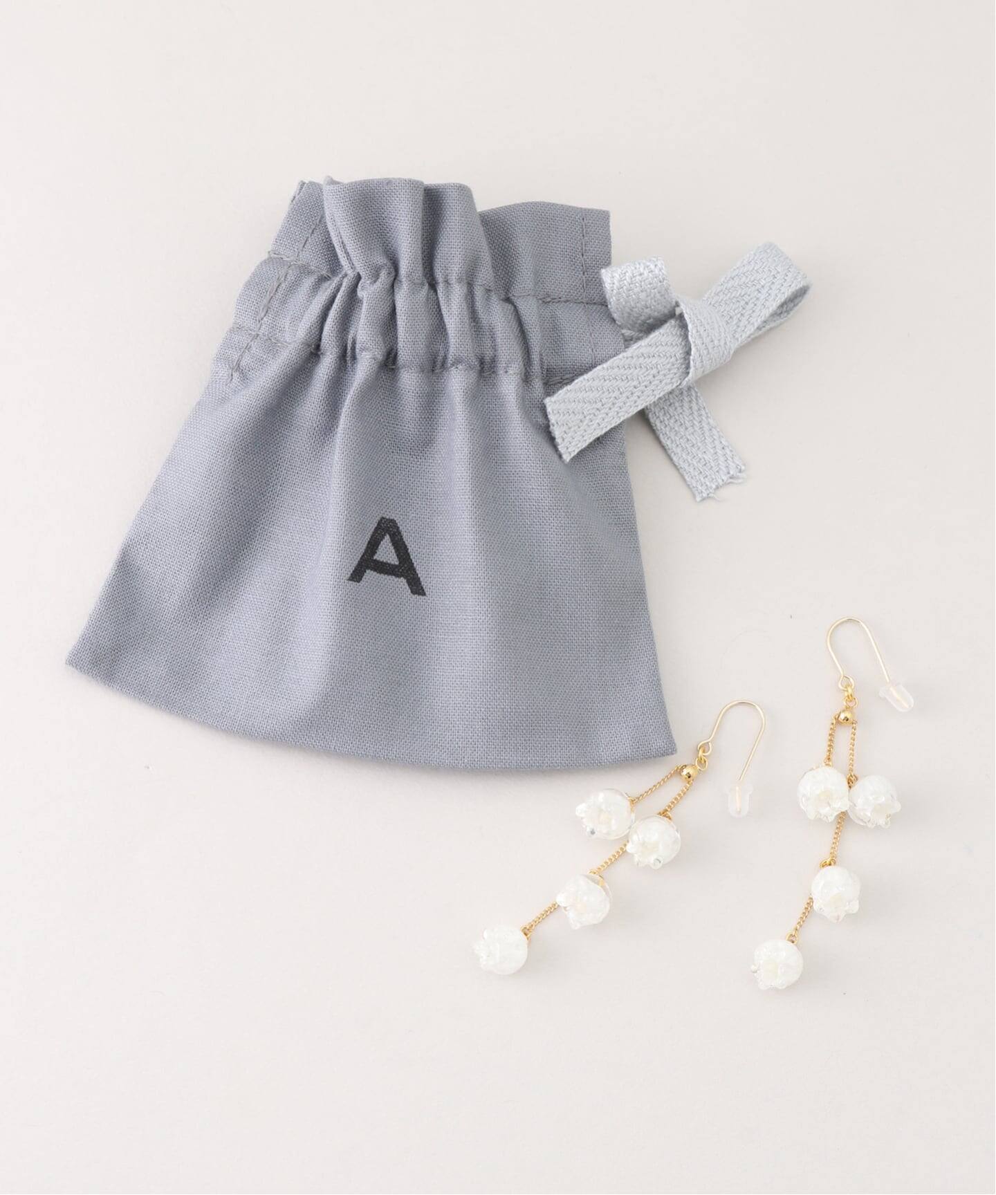 alpaca to hana/アルパカトハナ 鈴蘭4粒ピアス（ピアス（両耳用