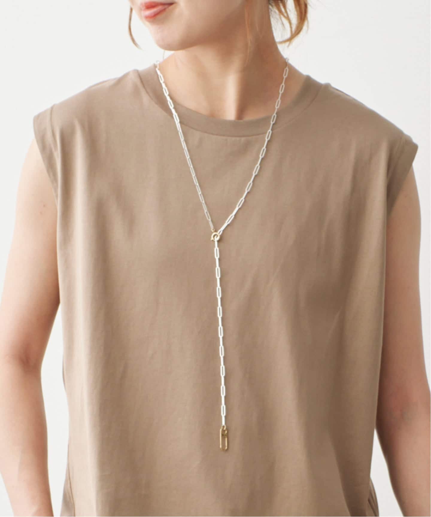 かぷりーすttt Soierie / ソワリー Clip frame necklace（ネックレス）｜Spick & Span
