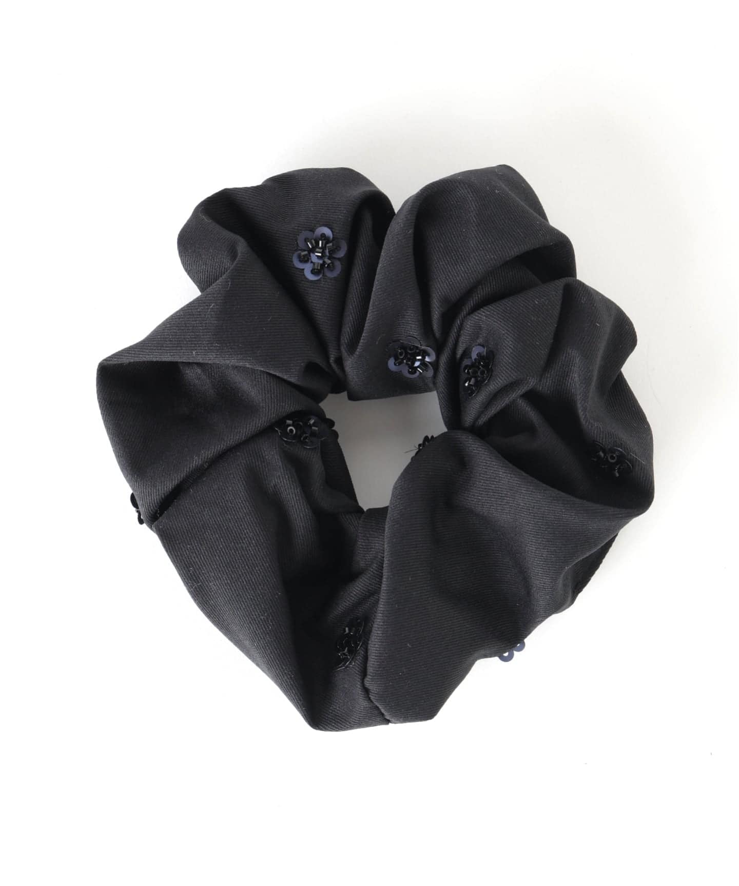 heyep / ヘイップ Beaded Flower Scrunchie（ヘアアクセサリー）｜UBY