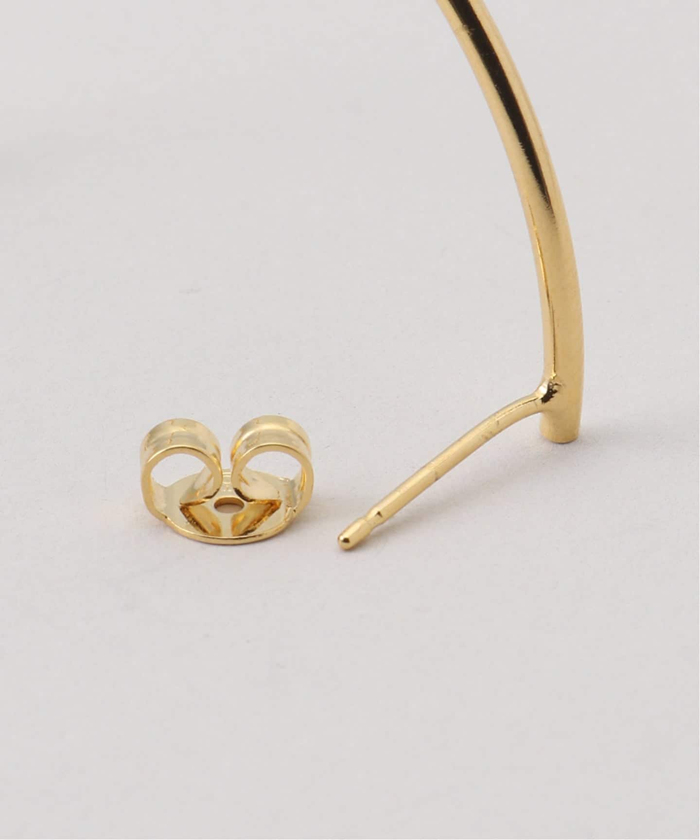 HELMUT Paris/ヘルムート パリ カーブピアス（ピアス（両耳用