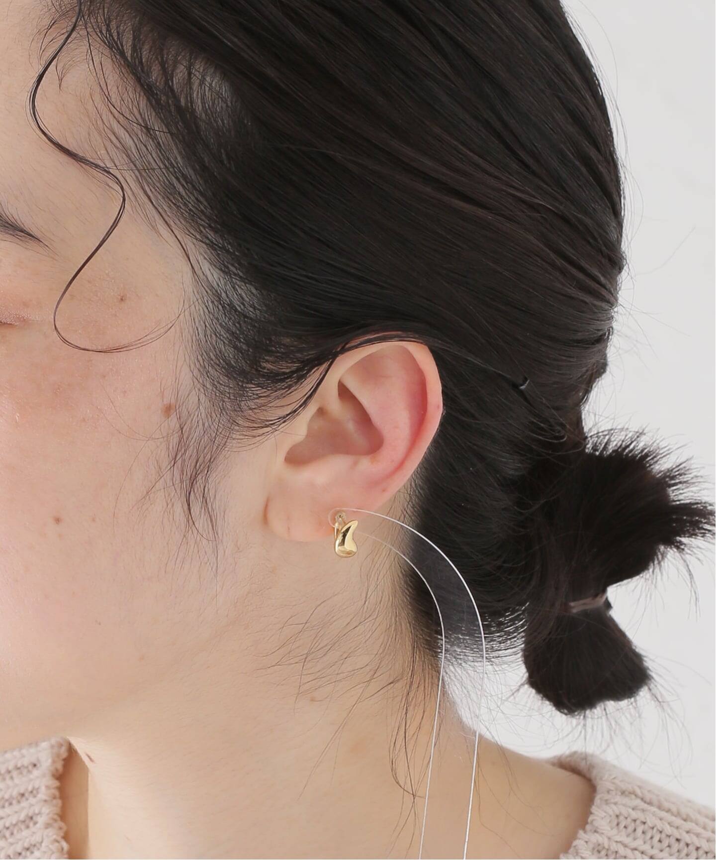 MARIA BLACK/マリアブラック】 Sagene Trail Huggie Gold LEFT：ピアス 