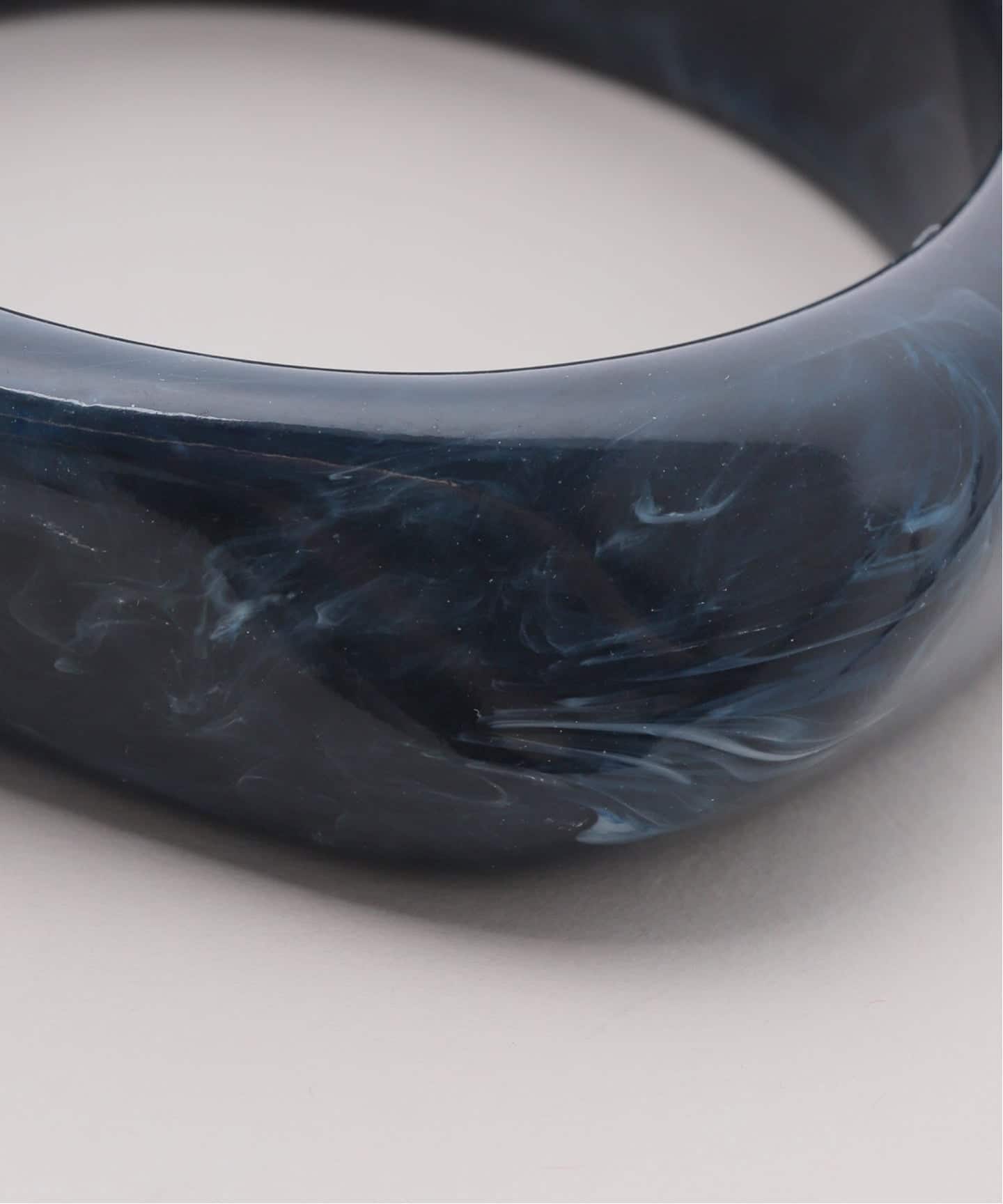 予約》CRYSTAL HAZE/クリスタル ヘイズ Jelly Bangle Navy バングル