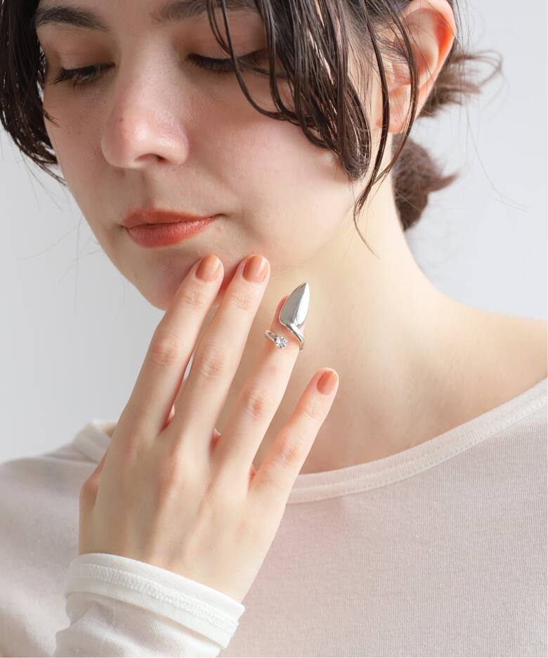 JUSTINE CLENQUET/ジャスティーヌ クランケ】 LUCE CRYSTAL NAIL RING 