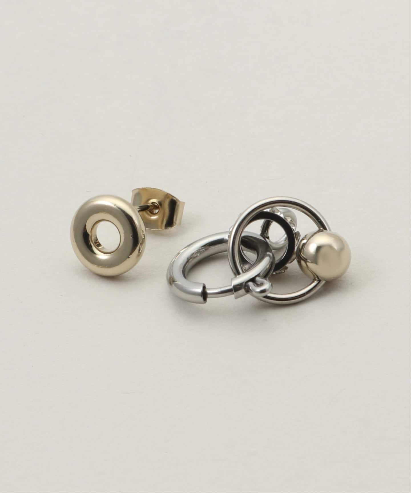 JUSTINE CLENQUET/ジャスティーヌ クランケ】 KRIS EARRINGS（両耳