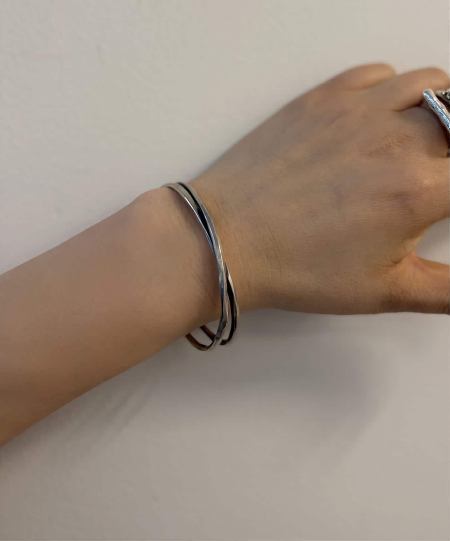 WERKSTATT:MUNCHEN】 BRACELET CROSSED（ブレスレット・バングル