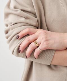 LIZZIE MANDLER/リジーマンドラーTHIN CRESCENT RING（リング 