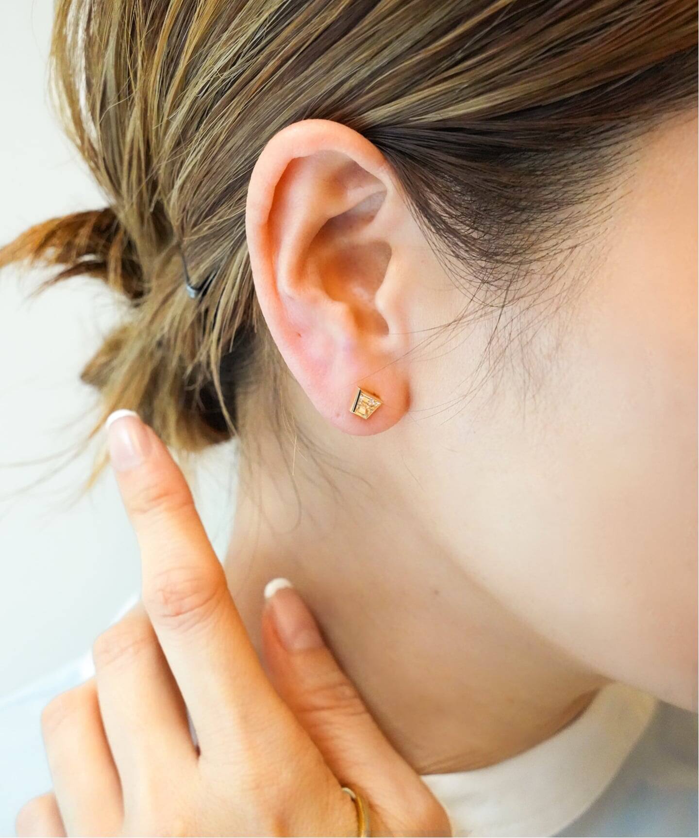 LAAINA/ラアイナ】DIAMOND EARRING（片耳のみ）0.47ct（ピアス（両耳用 