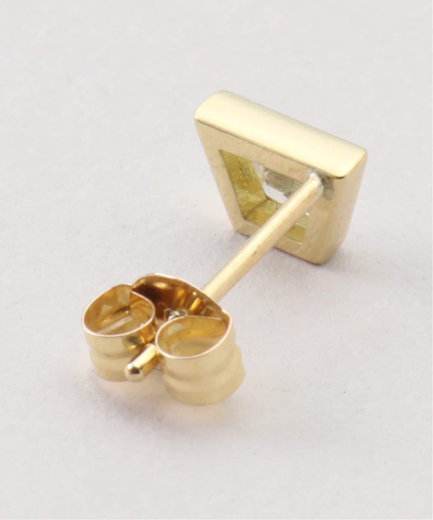 LAAINA/ラアイナ】DIAMOND EARRING（片耳のみ）0.2ct（ピアス（片耳用