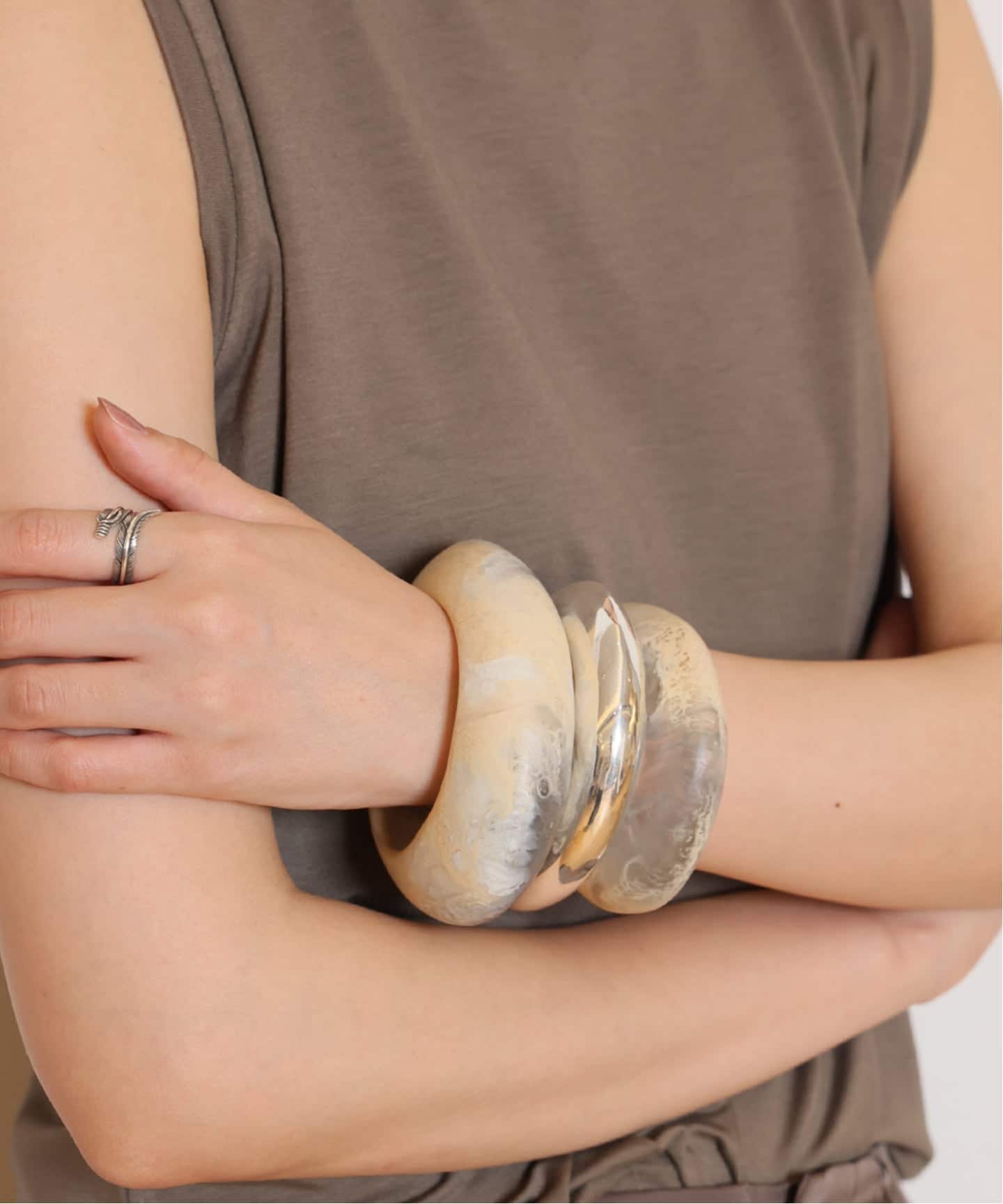 DINOSAUR DESIGNS/ダイナソーデザインズ】 SMALL ROCK BANGLE(SILVER DINOSAUR DESIGNS/ダイナソーデザインズ】 SMALL ROCK BANGLE(SILVER