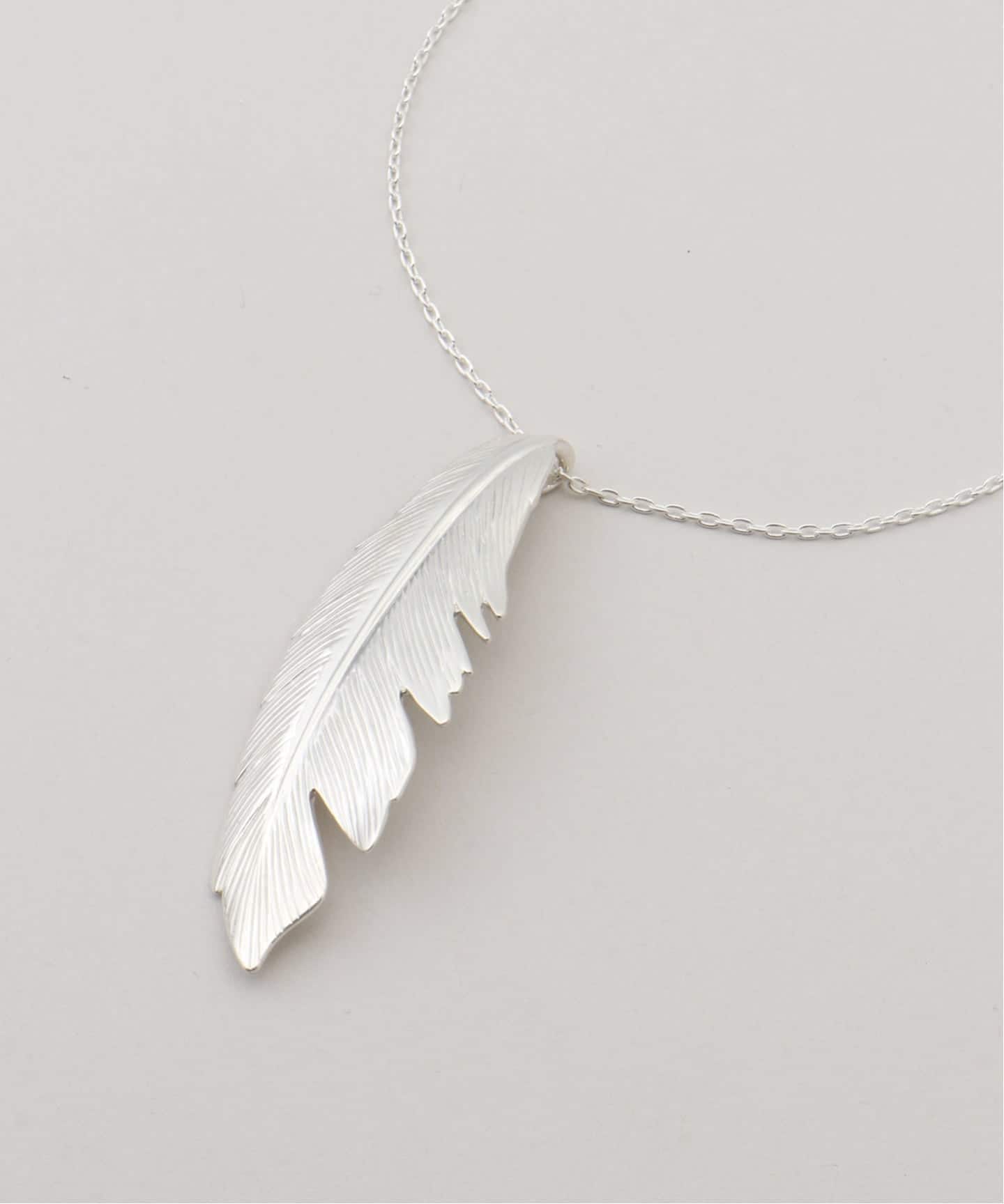 MANON JEWELRY/マノン ジュエリー】 feather pendant big thic