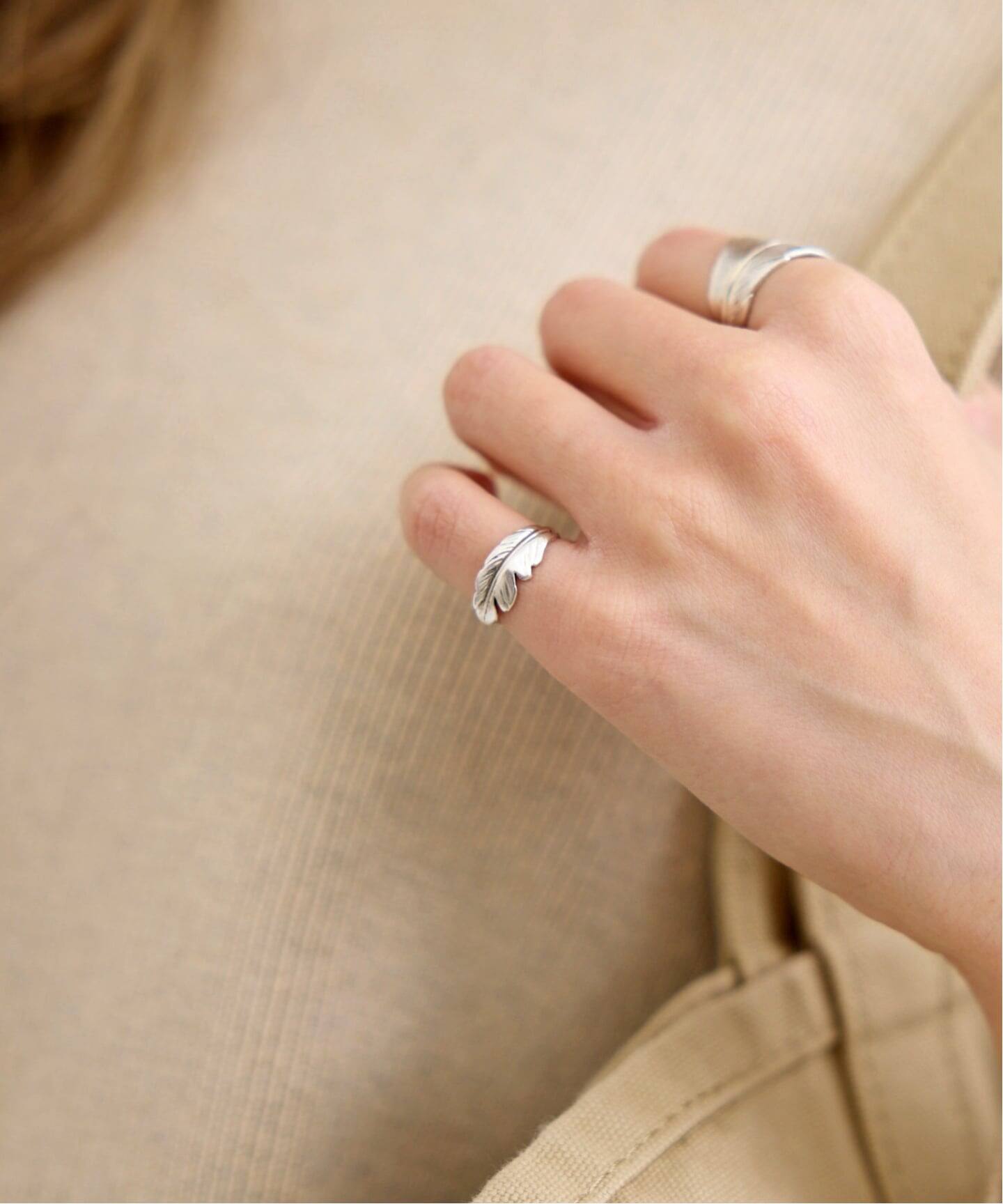 アパルトモンManonJewelryマノンフェザー Featherピンキーリング MANON JEWELRY/マノン ジュエリー】 feather pinky ring（リング）｜L