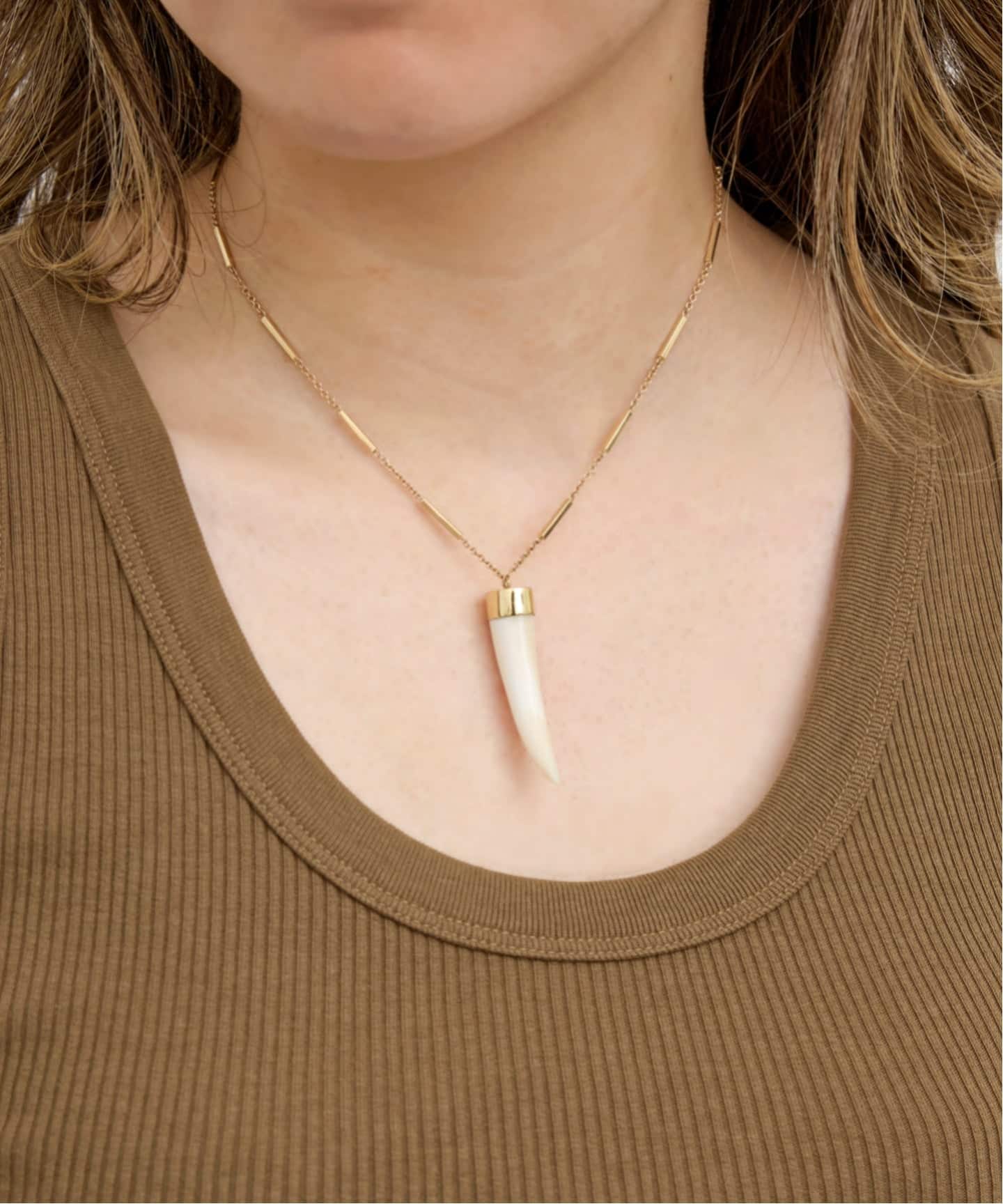 JACQUIE AICHE/ジャッキー アイチェ】BONE TUSK NECKLACE（ネックレス