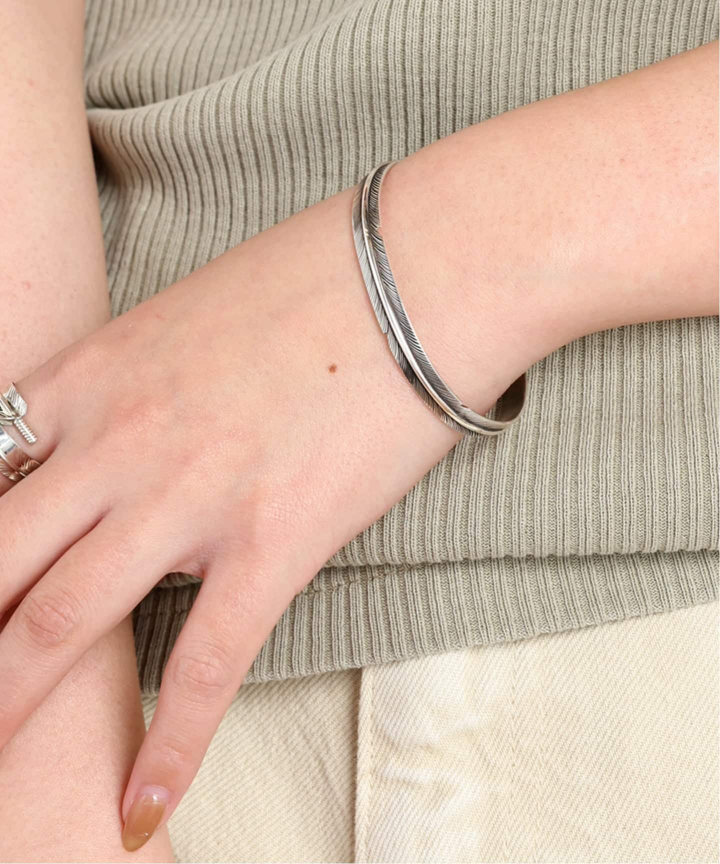 Harpo/ハルポ】Feather Skinny Bangle（ブレスレット・バングル）｜AP