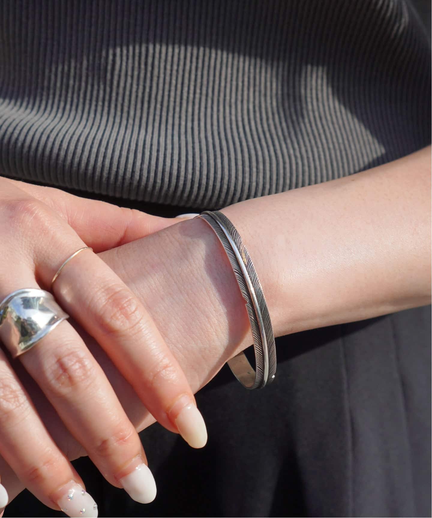 新品✨ハルポ ALL SILVER FEATHER BRw67 フェザーバングル Harpo/ハルポ】Feather Skinny Bangle（ブレスレット・バングル）｜AP