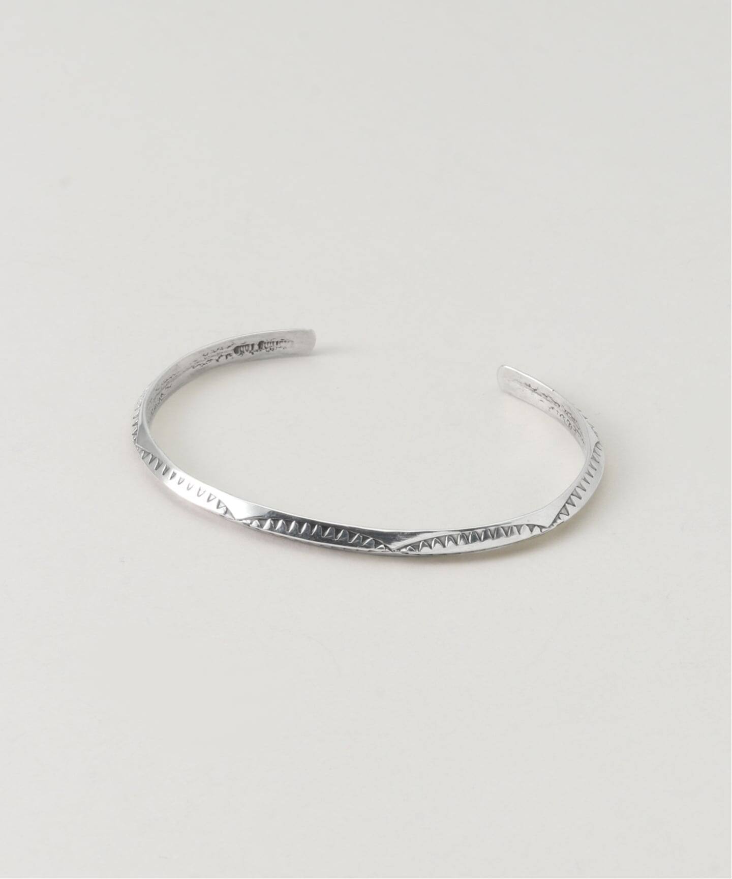 Harpo/ハルポ】Stamped Skinny Bangle（ブレスレット・バングル）｜AP