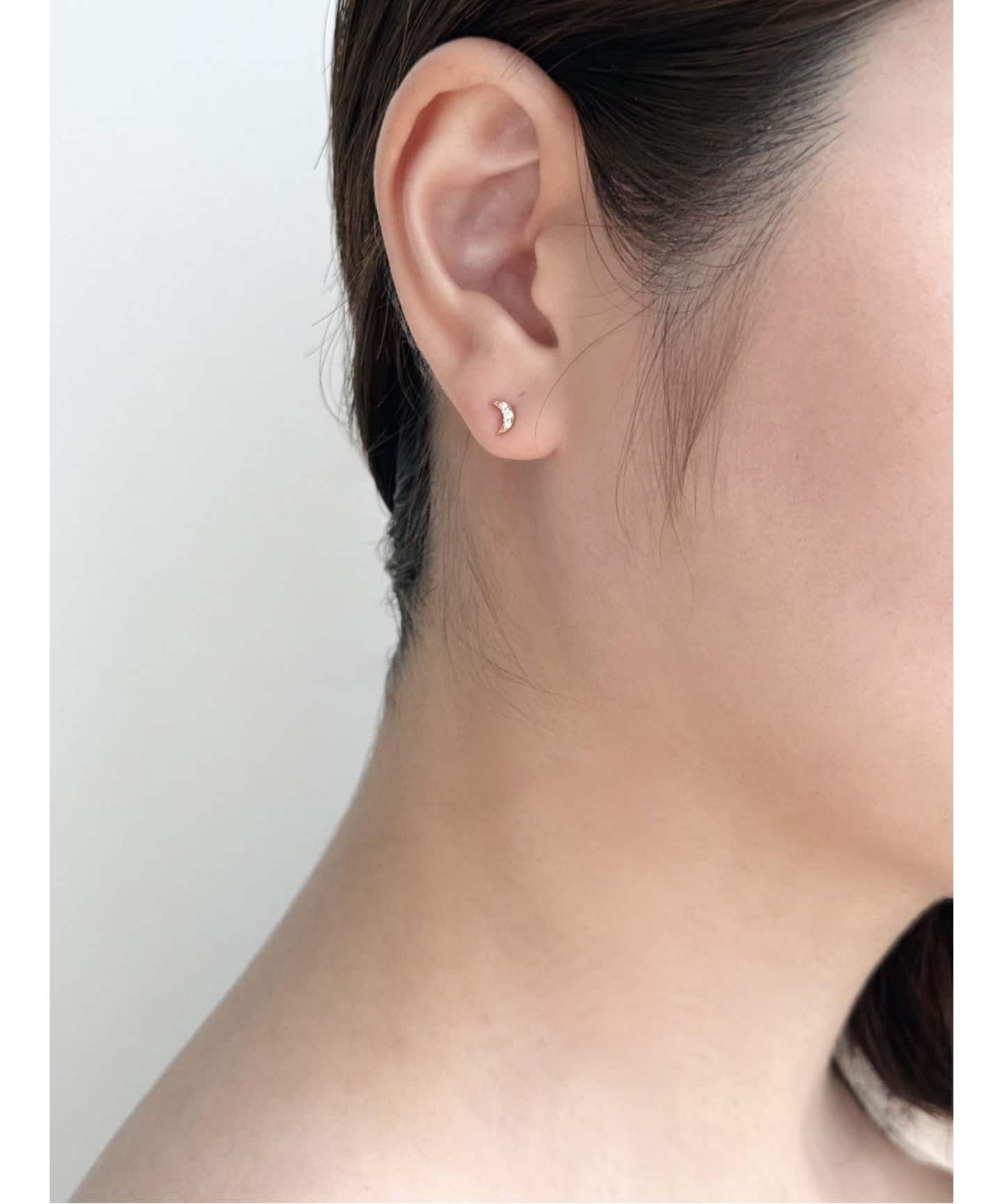 Otiumberg.／オティウムバーグ】 Diamond Moon Studs（ピアス（片耳用